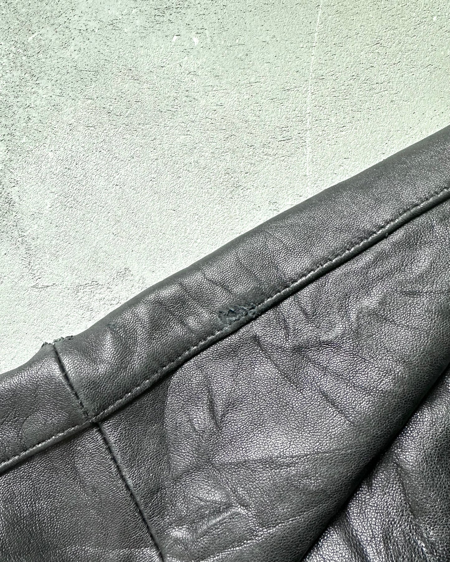 2000s - Black Leather Bomber Jacket - M