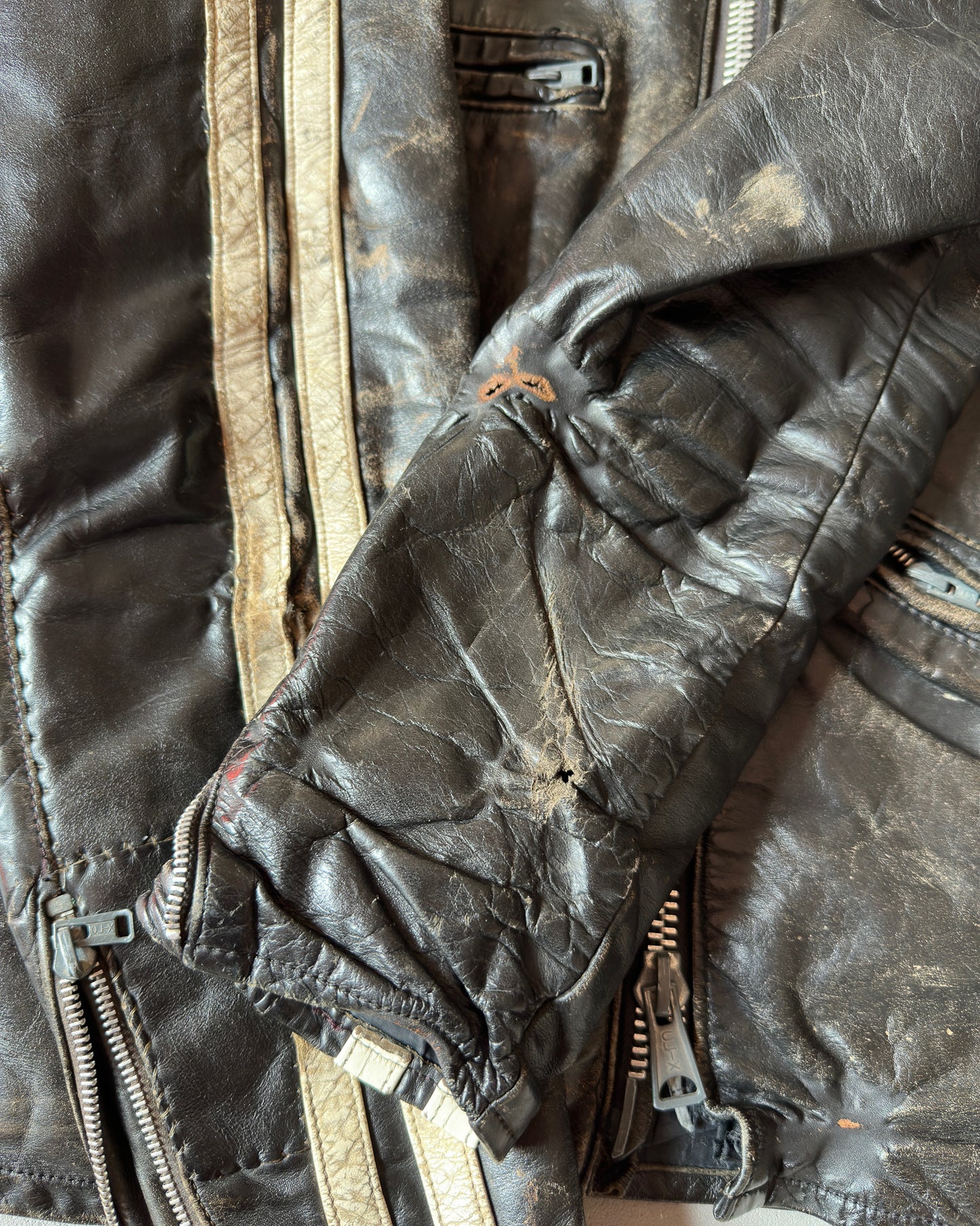 1970s - Distressed Black HD Motorcycle Leather Jacket - 40