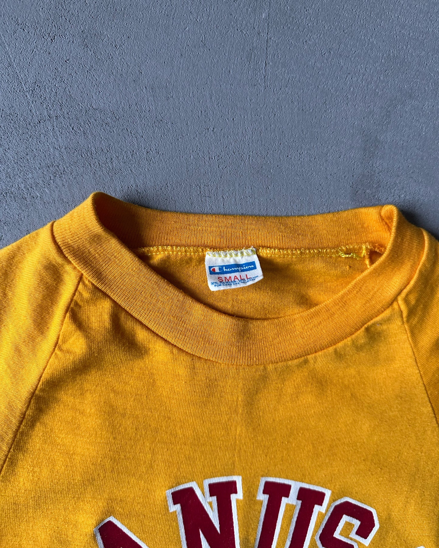 Années 1970 - T-shirt Champion "Canusa" jaune à rayures bleues - XS