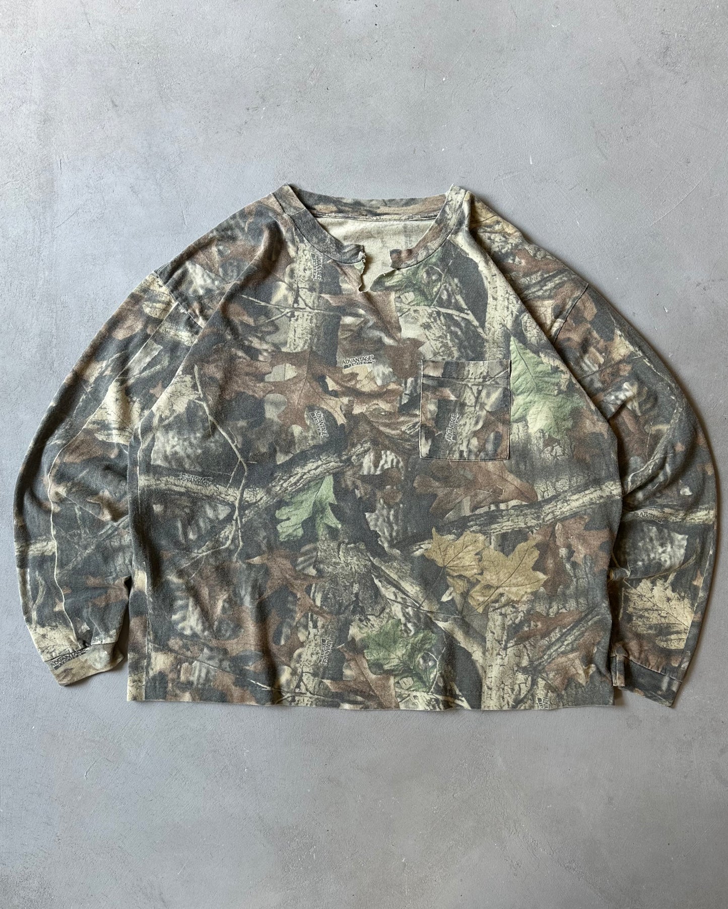 1990s - Distressed Camo Longsleeve - XL