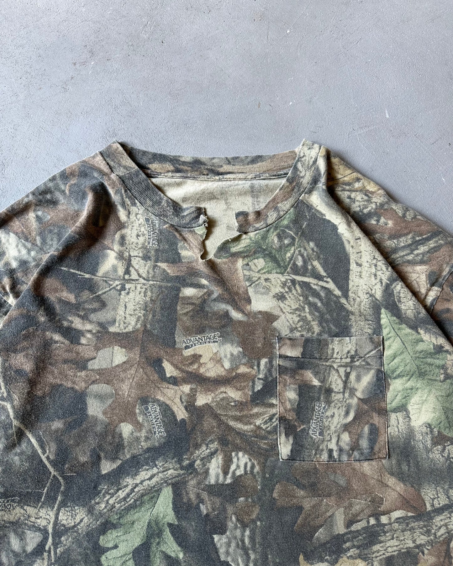 1990s - Distressed Camo Longsleeve - XL