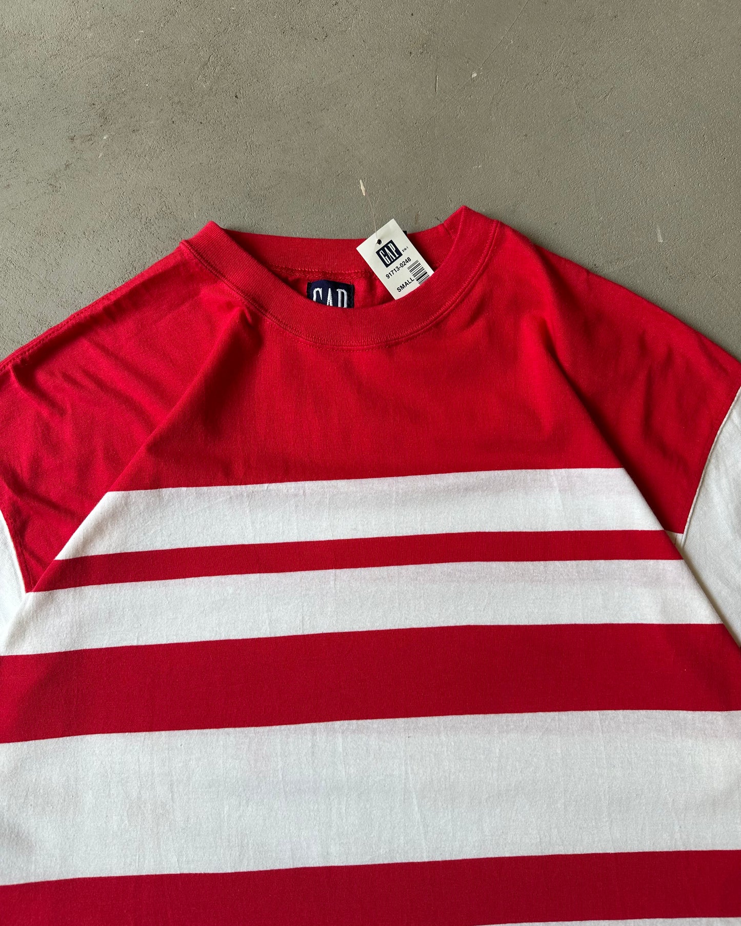 1990s - DSWT Red/White GAP Striped T-Shirt - M