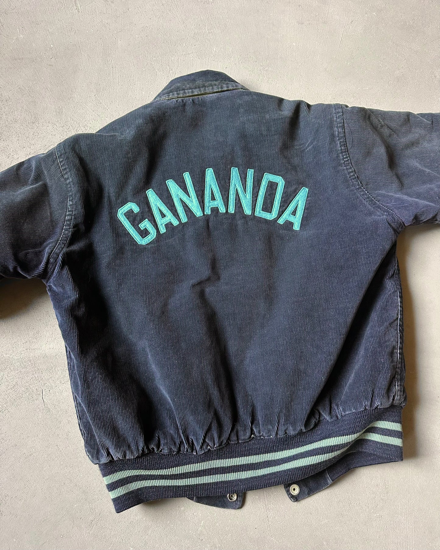 Années 70 - Veste universitaire en velours côtelé bleu marine - T.S.