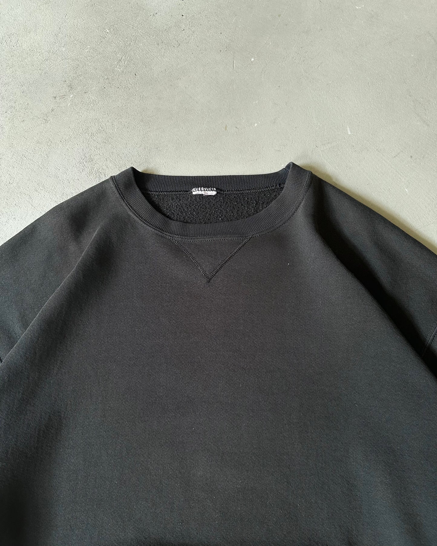 1990s - Black Russell Crewneck - L/XL