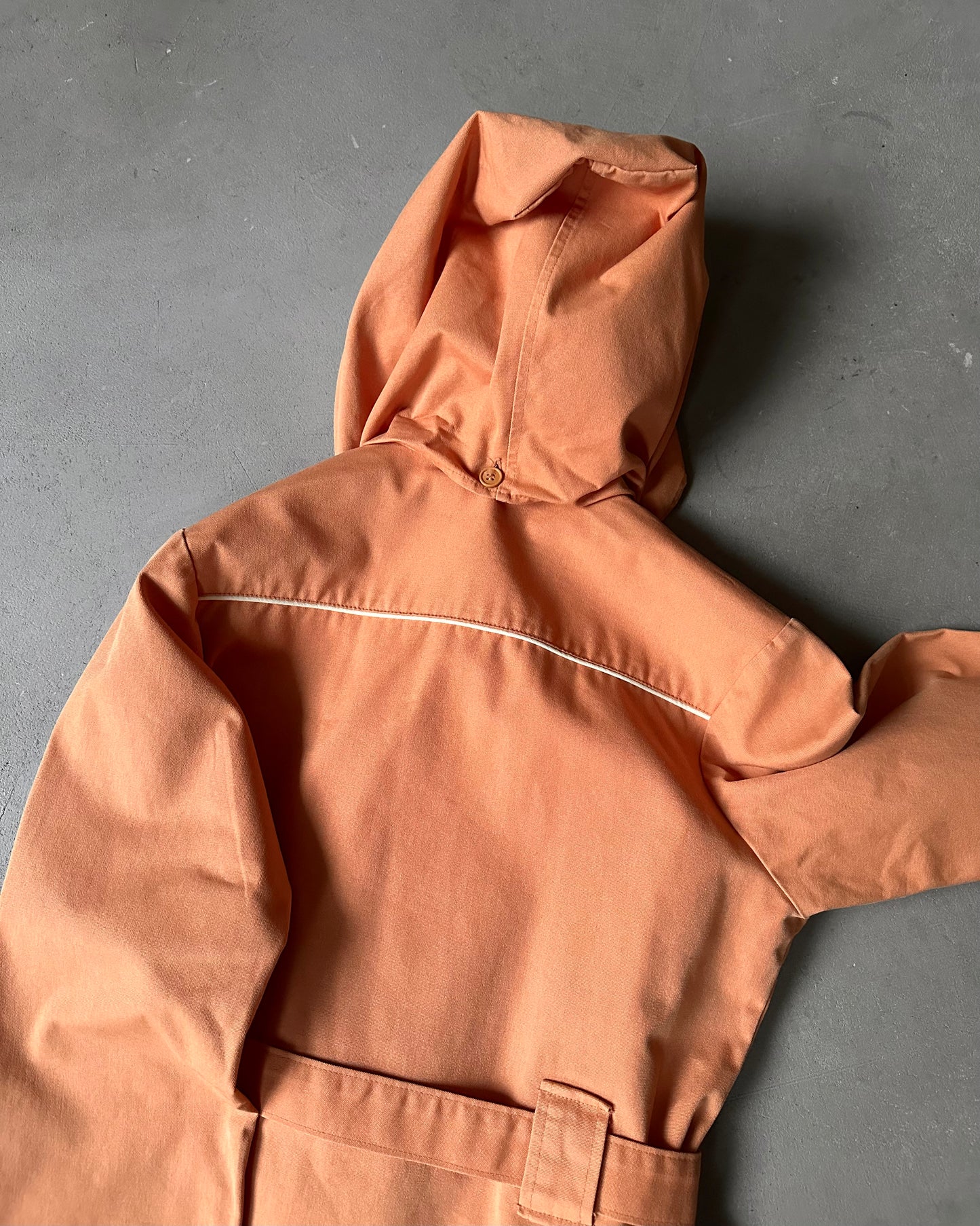 Années 1970 - Veste ceinturée couleur pêche pour femme - (F)S