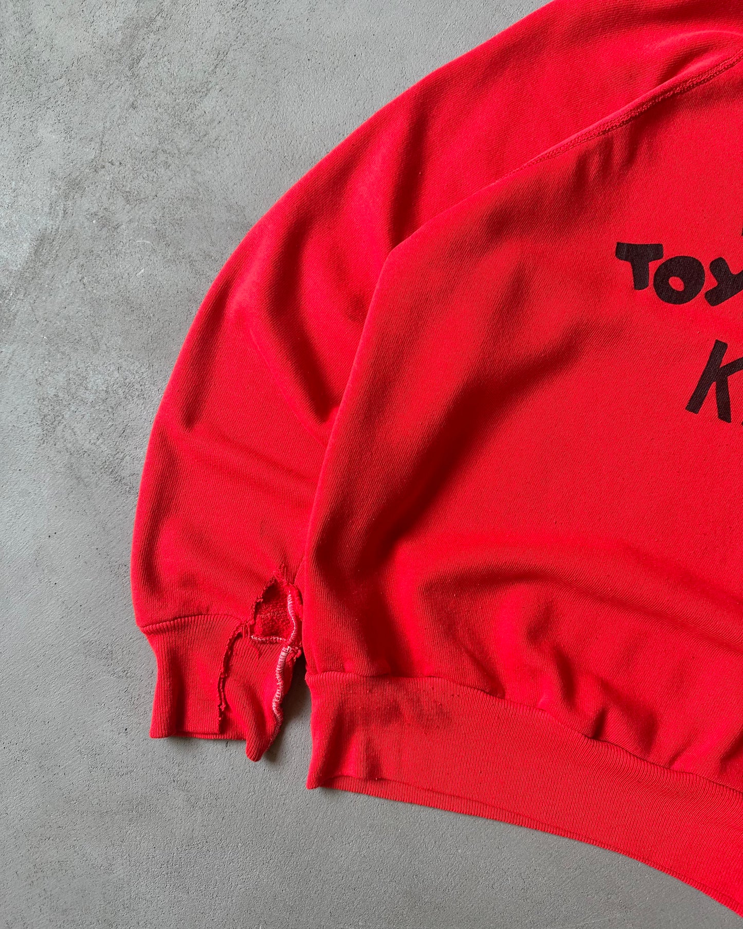 1980s - Distressed Red Toys"R"Us Crewneck - M