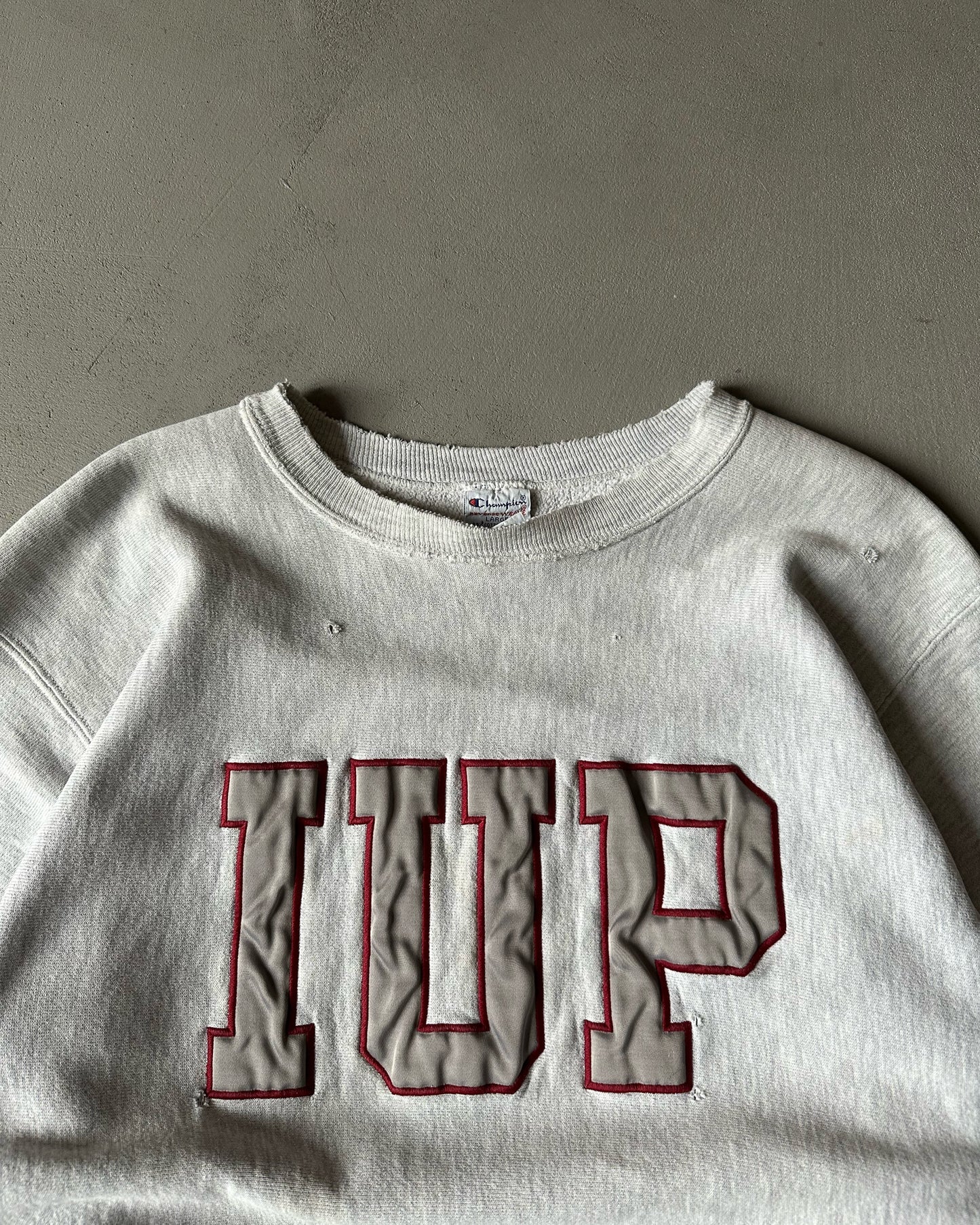1990s - Distressed Ash Grey "IUP" Champion RW Crewneck - M