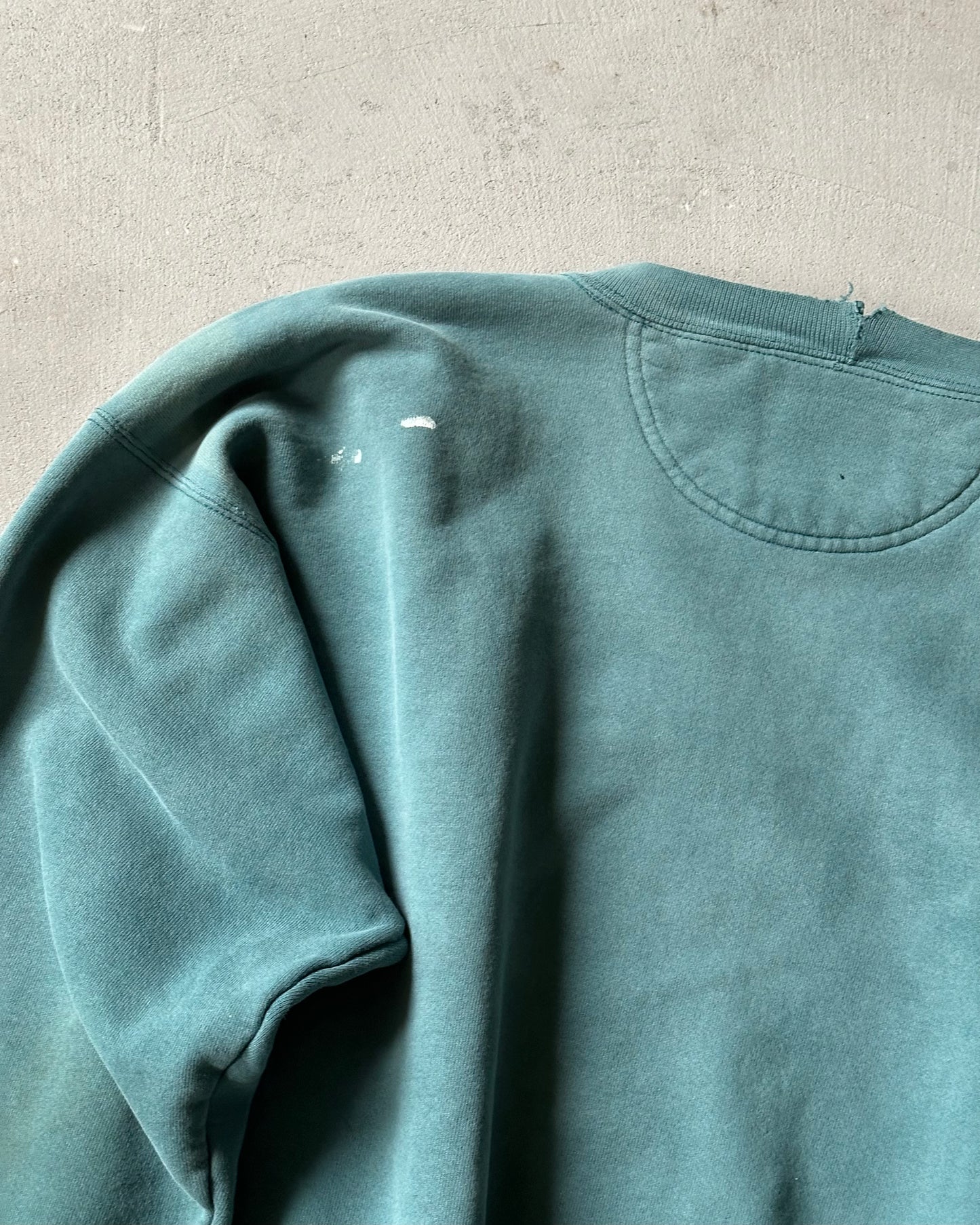 1990s - Distressed Teal Levi's Crewneck - L