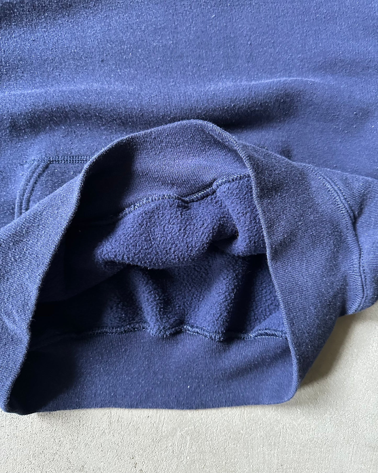 Années 70 - Sweat à capuche GILLS bleu marine - TP/P