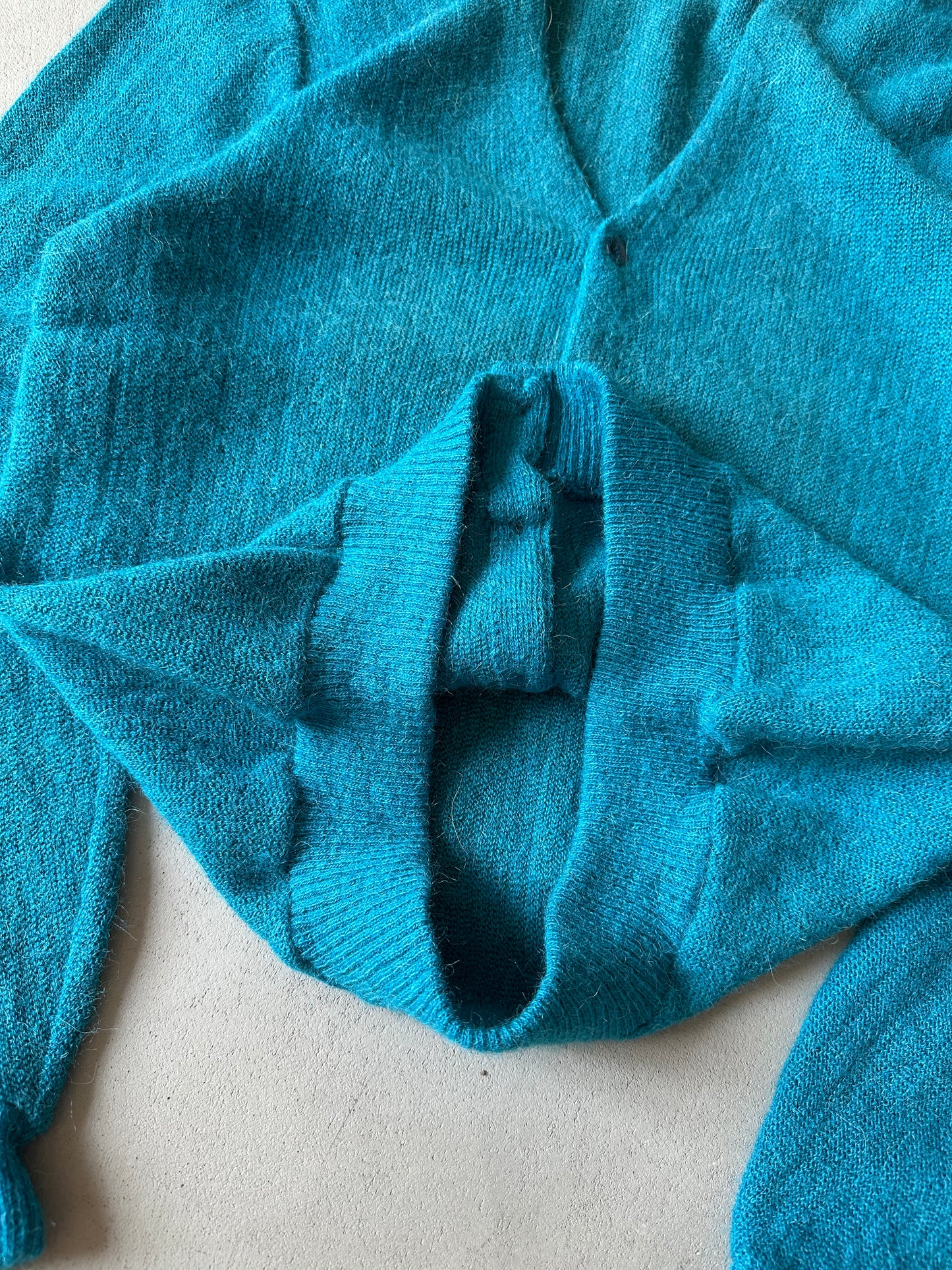 1960s - Distressed Teal Arrow Alpaca Cardigan - L