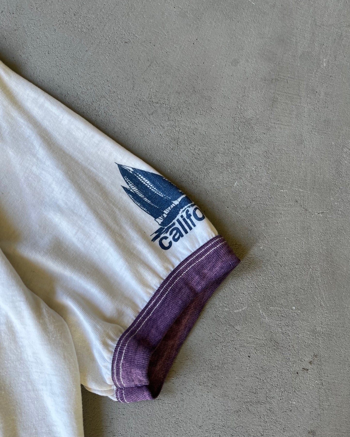 1980s - Distressed White/Purple California T-Shirt - L