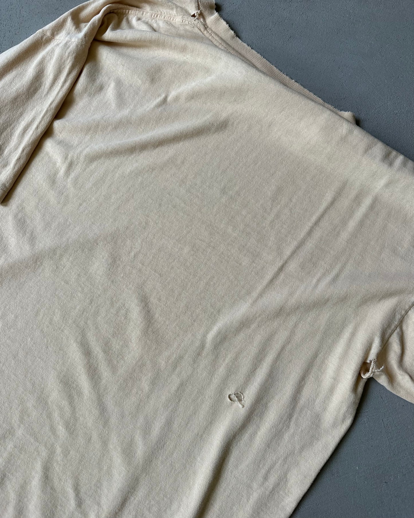 1990s - Distressed Beige Horse T-Shirt - XL