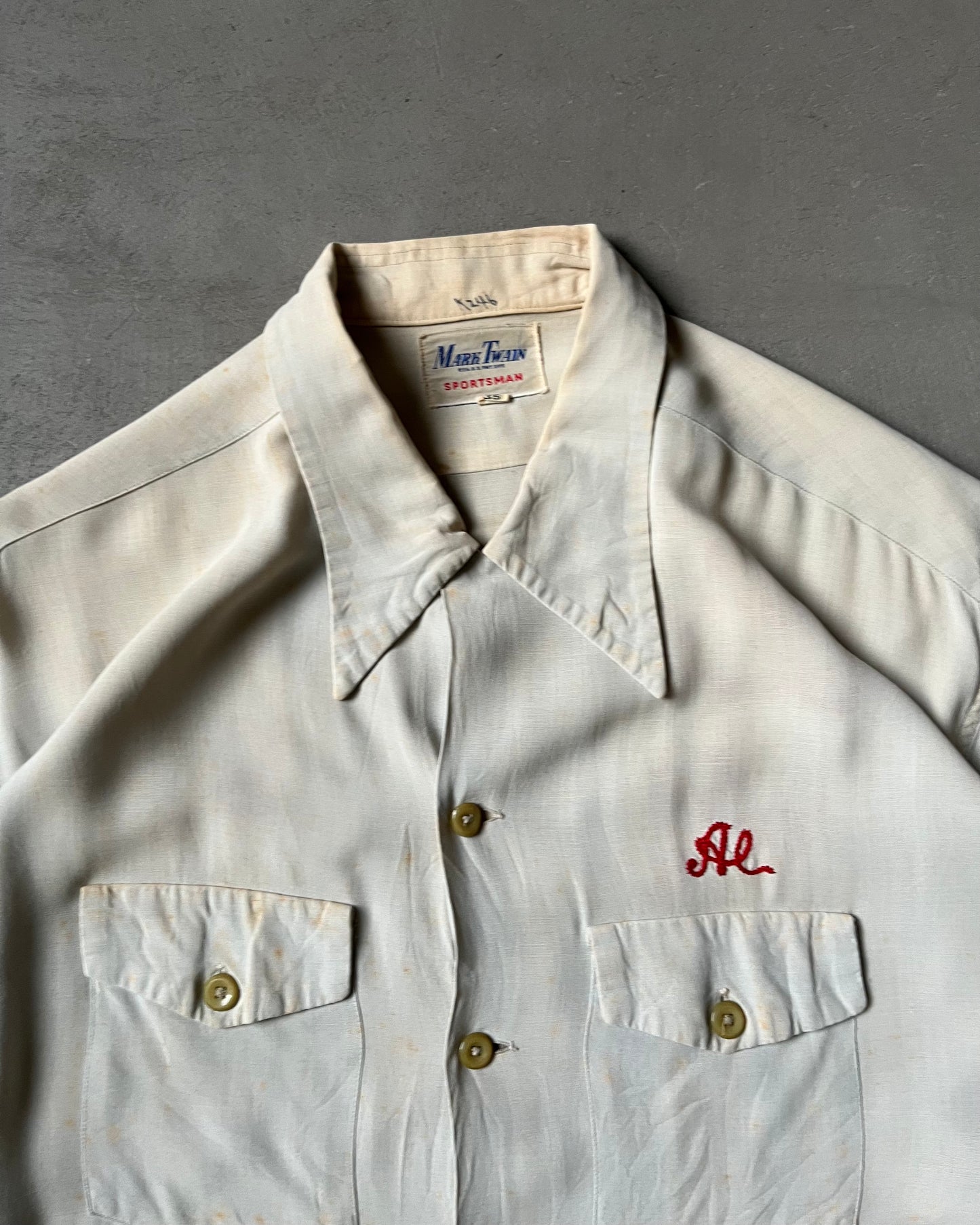 1950s - Distressed Cream Chainstitch Rayon Shirt - XL