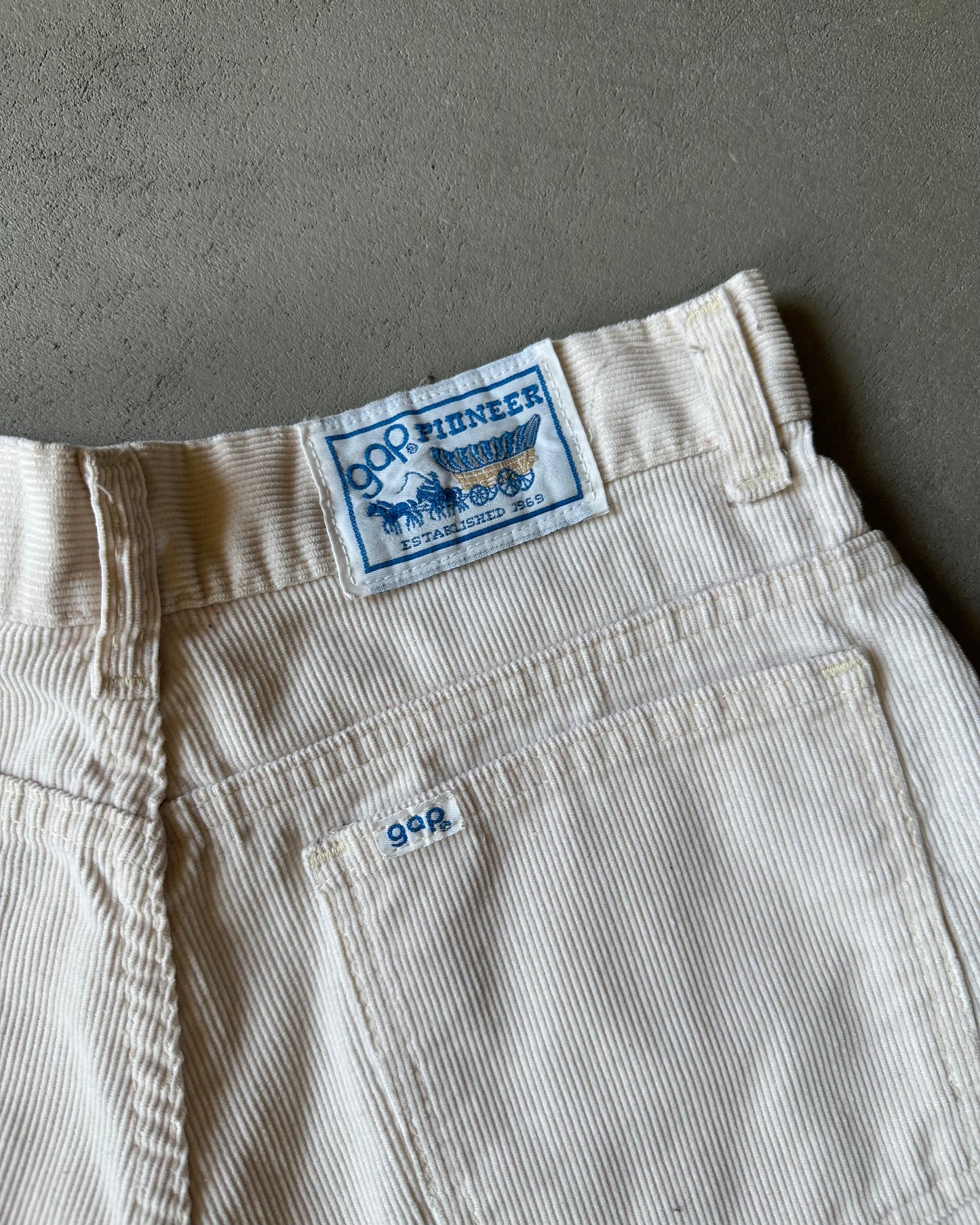 1980s - Cream GAP Pioneer Women's Corduroy Pants - 28x33