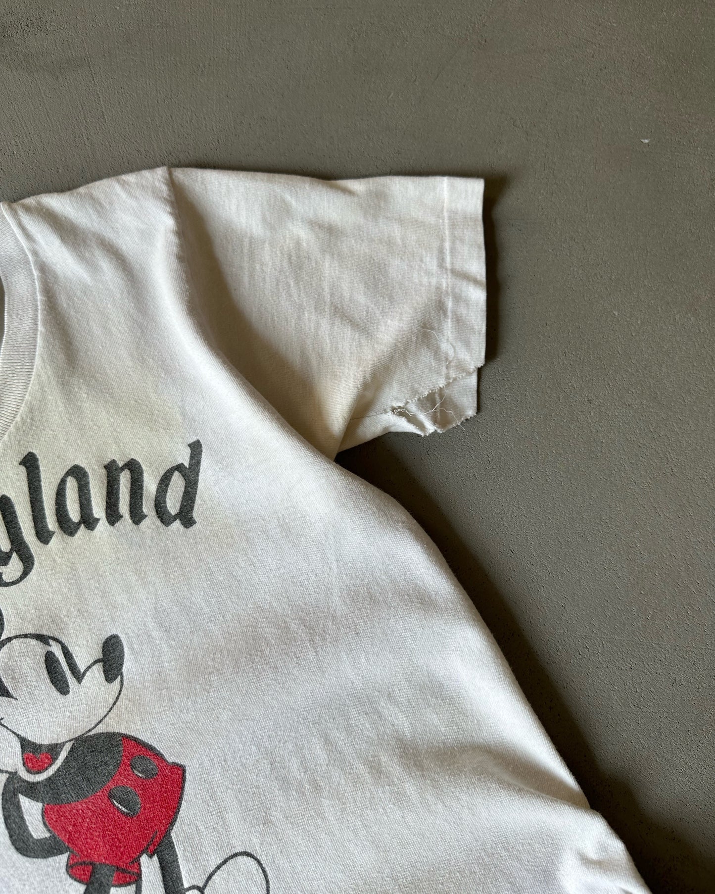 1980s - Distressed White DIsneyland T-Shirt - (W)S