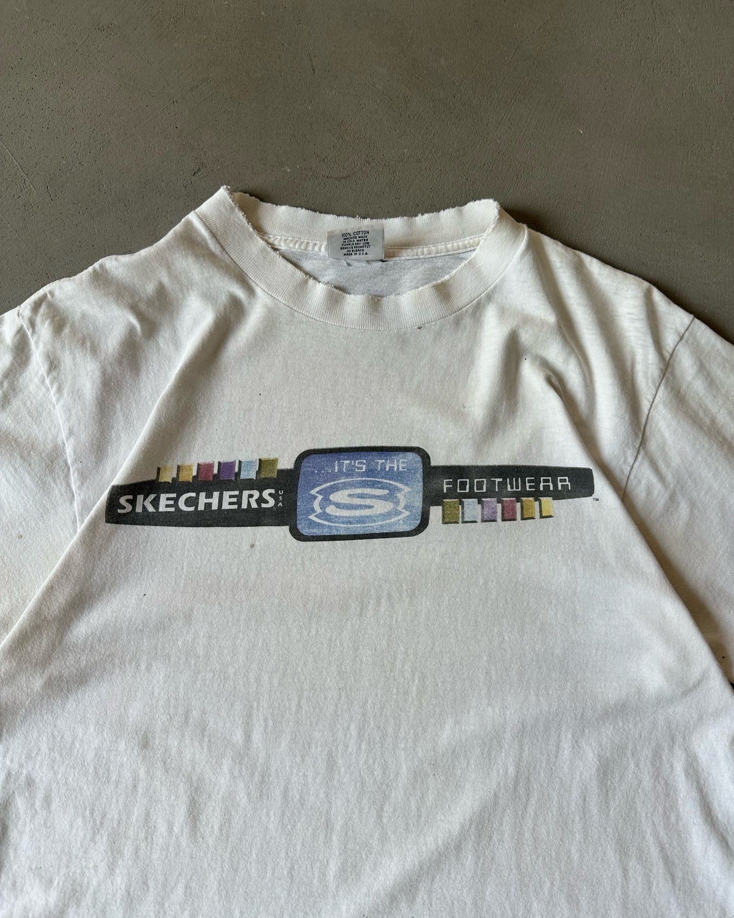 1990s - Distressed Skechers T-Shirt - L
