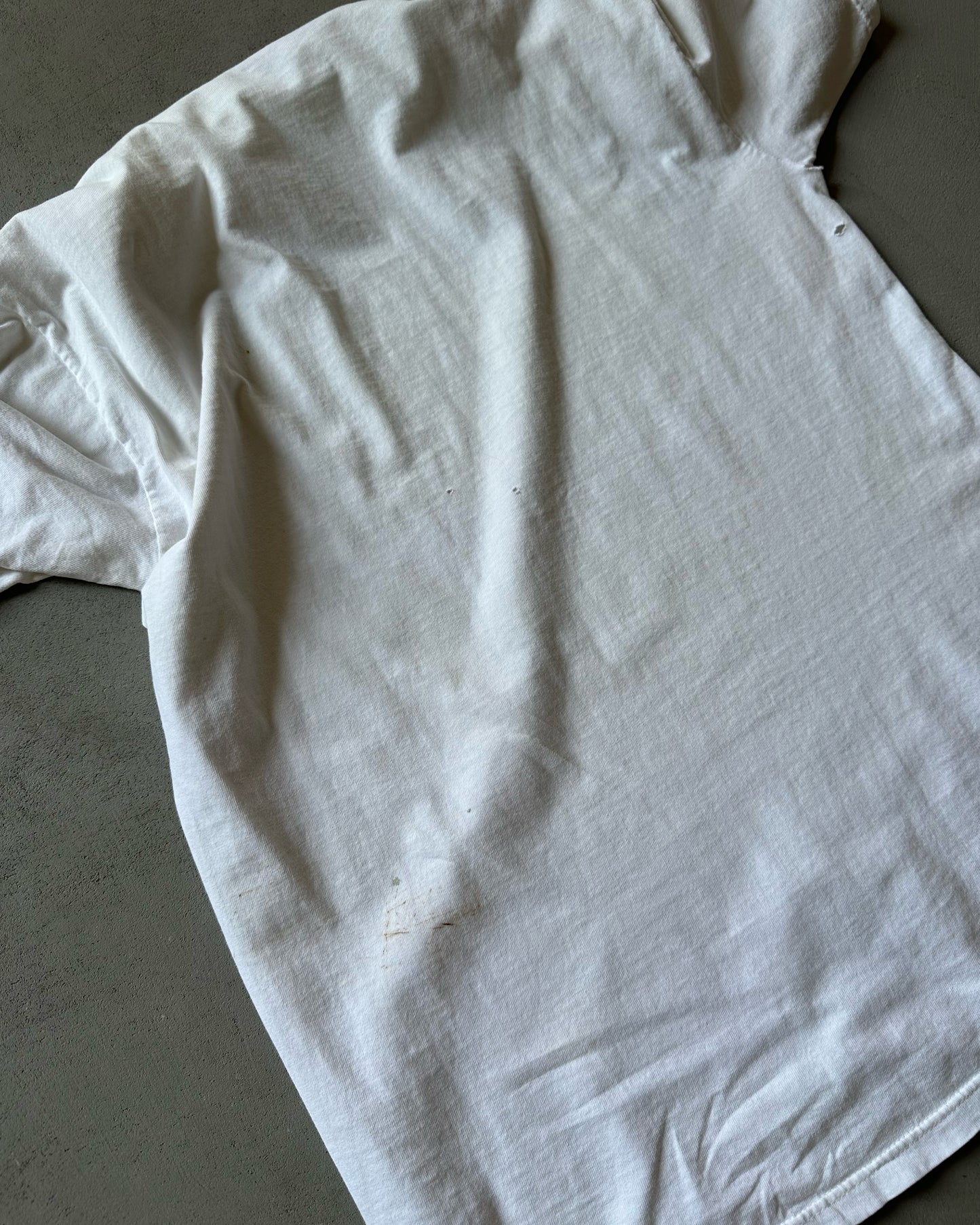 1990s - Distressed Skechers T-Shirt - L