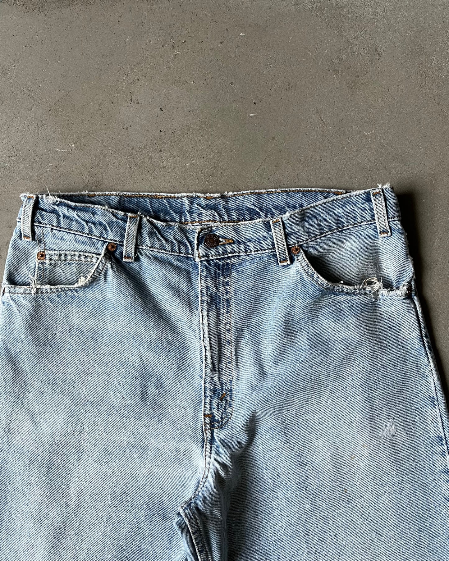 1990s - Distressed 550 Orange Tab Levi's Jeans - 34x31