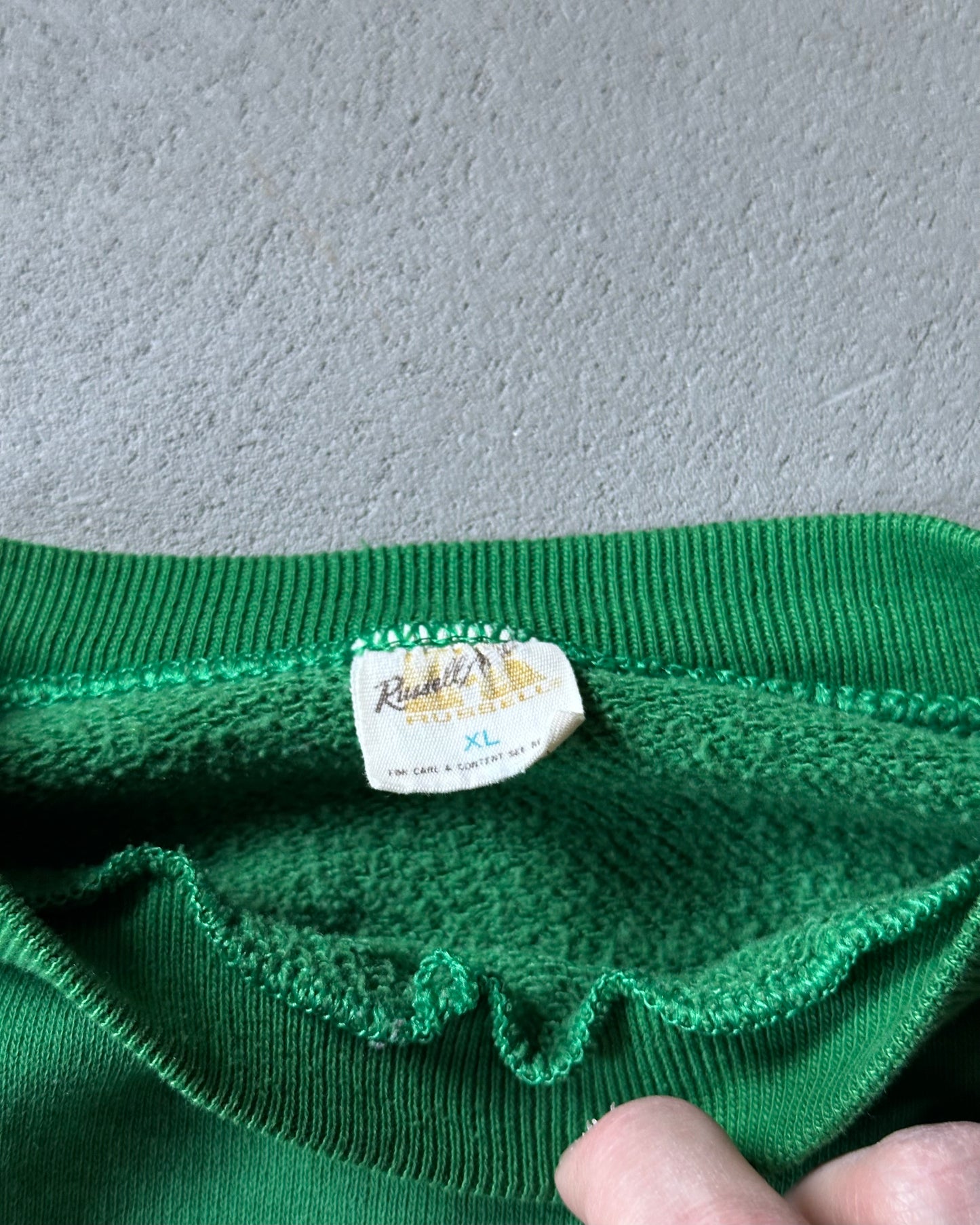 1970s - Distressed Kelly Green Russell Crewneck - M