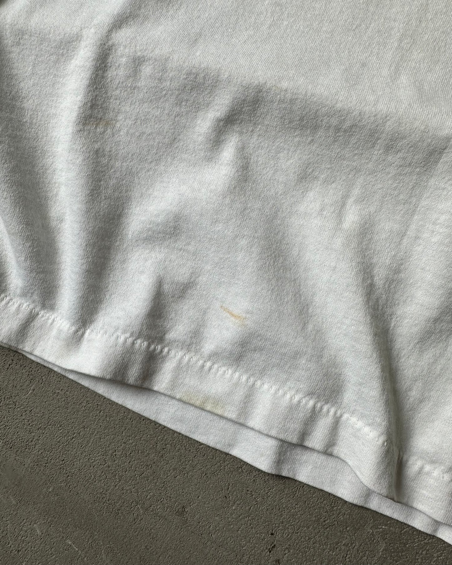 1990s - White Devil's Den T-Shirt - L