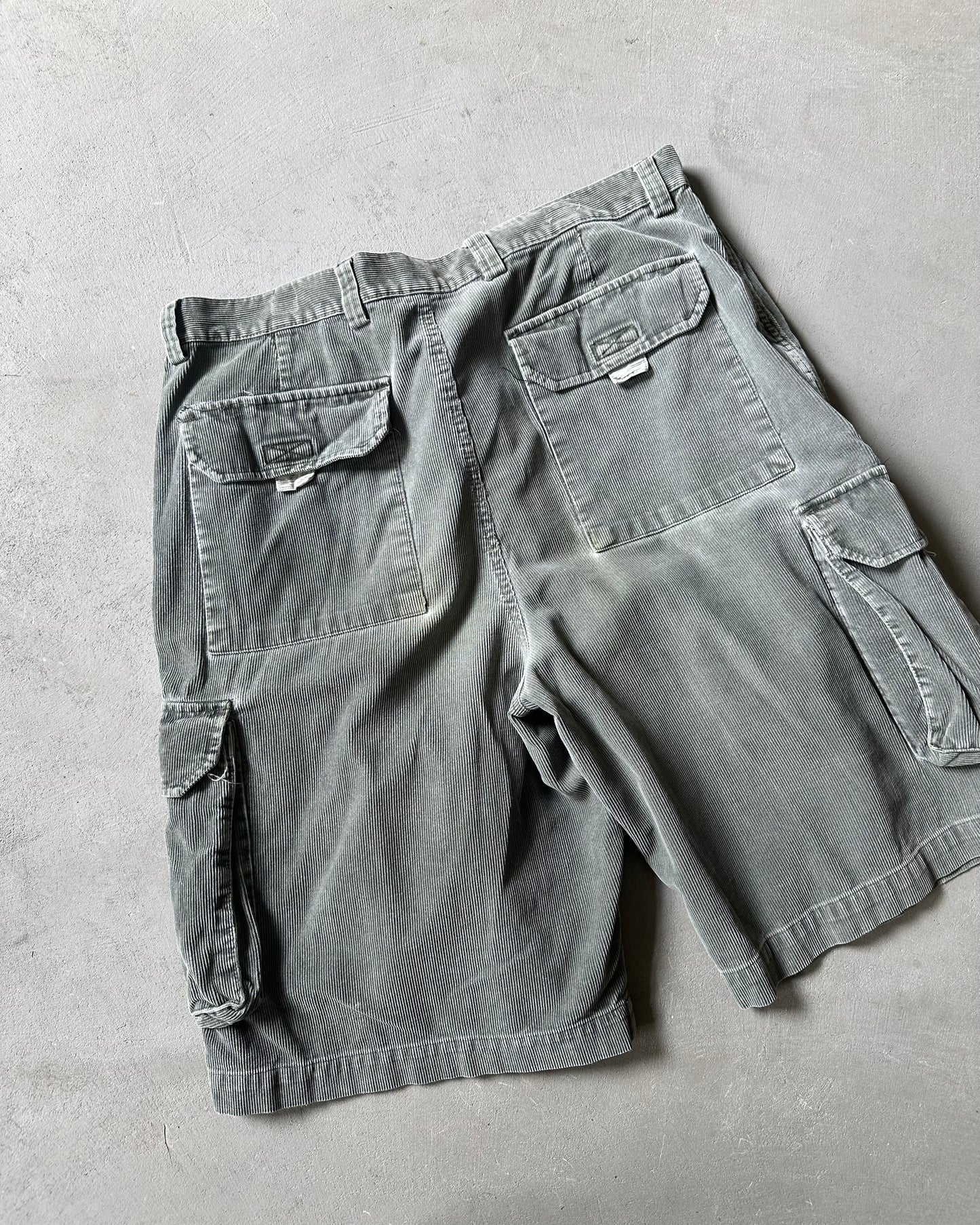1990s - Green GAP Corduroy Cargo Shorts - 36