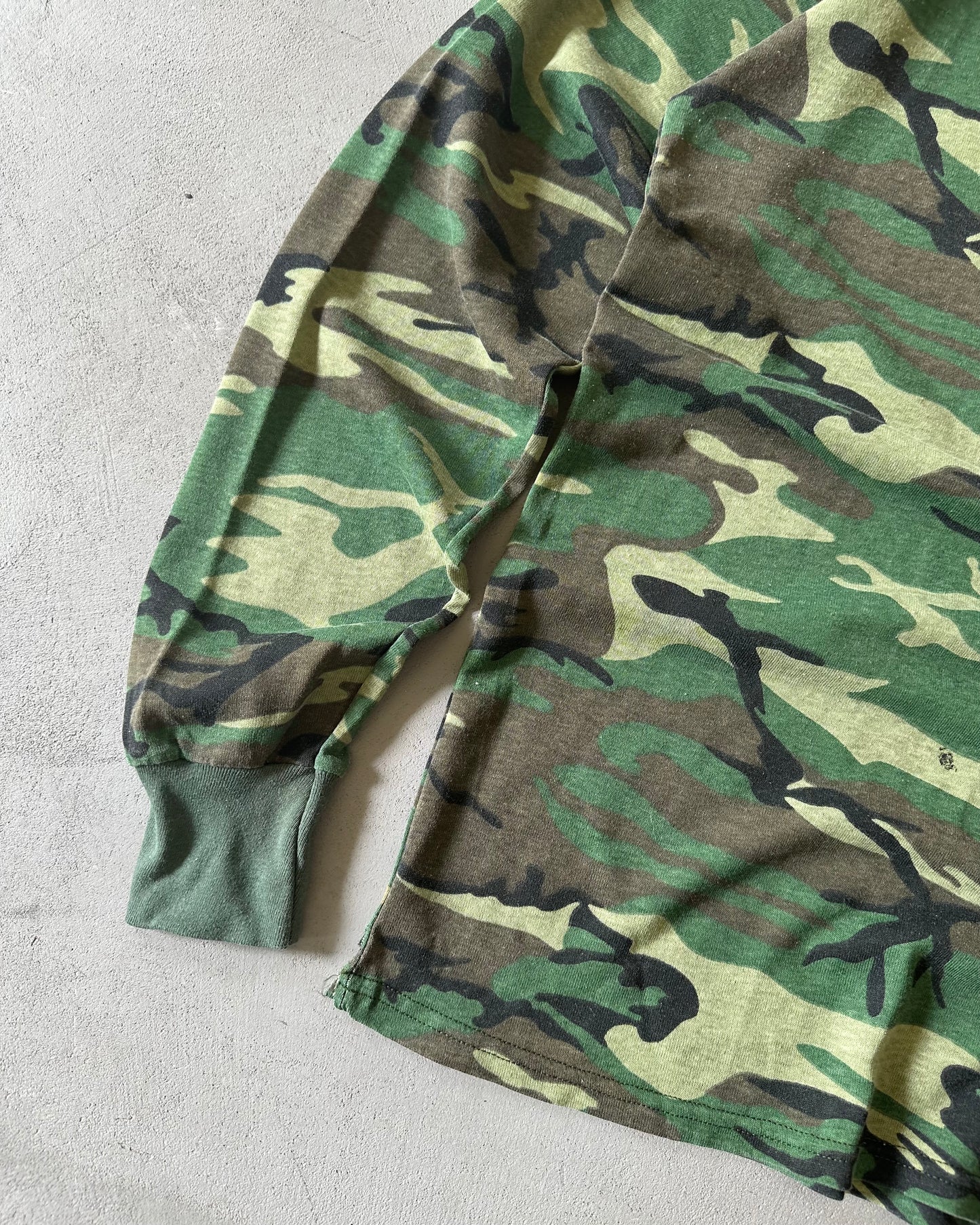 1980s - Camo Longsleeve - M