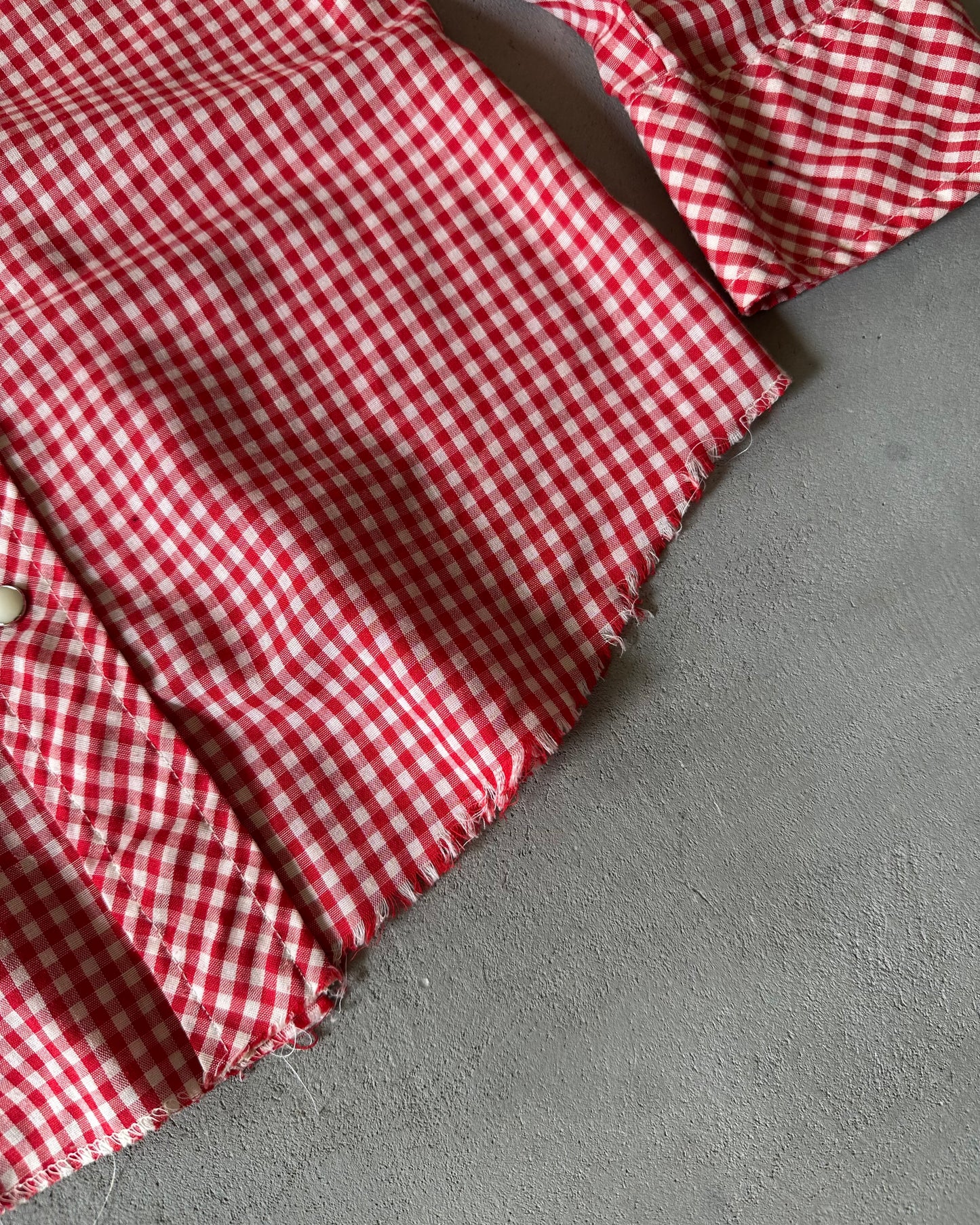1980s - Distressed Red/White Wrangler Plaid Pearl Snap - S