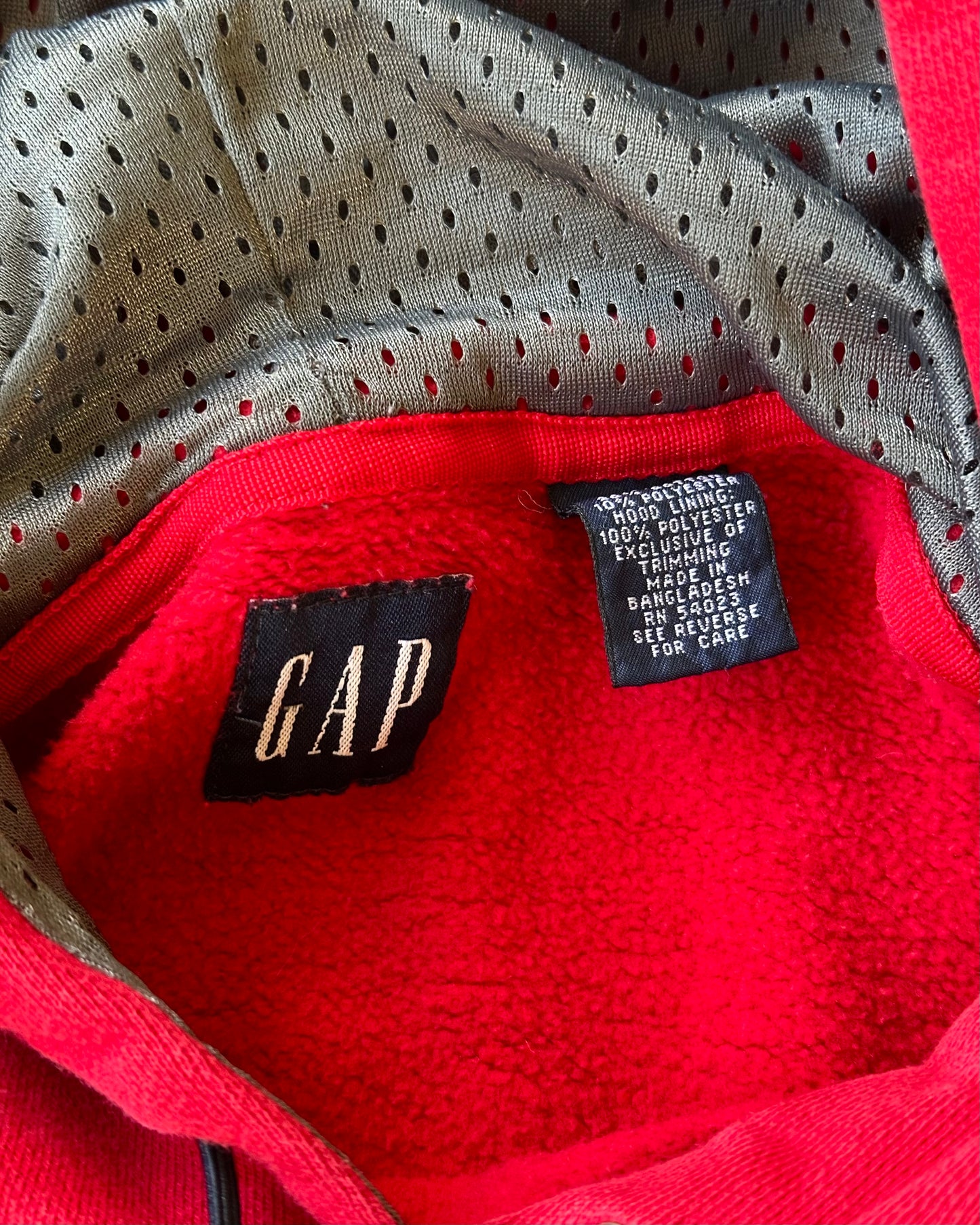 1990s - Distressed Red GAP Hoodie - L