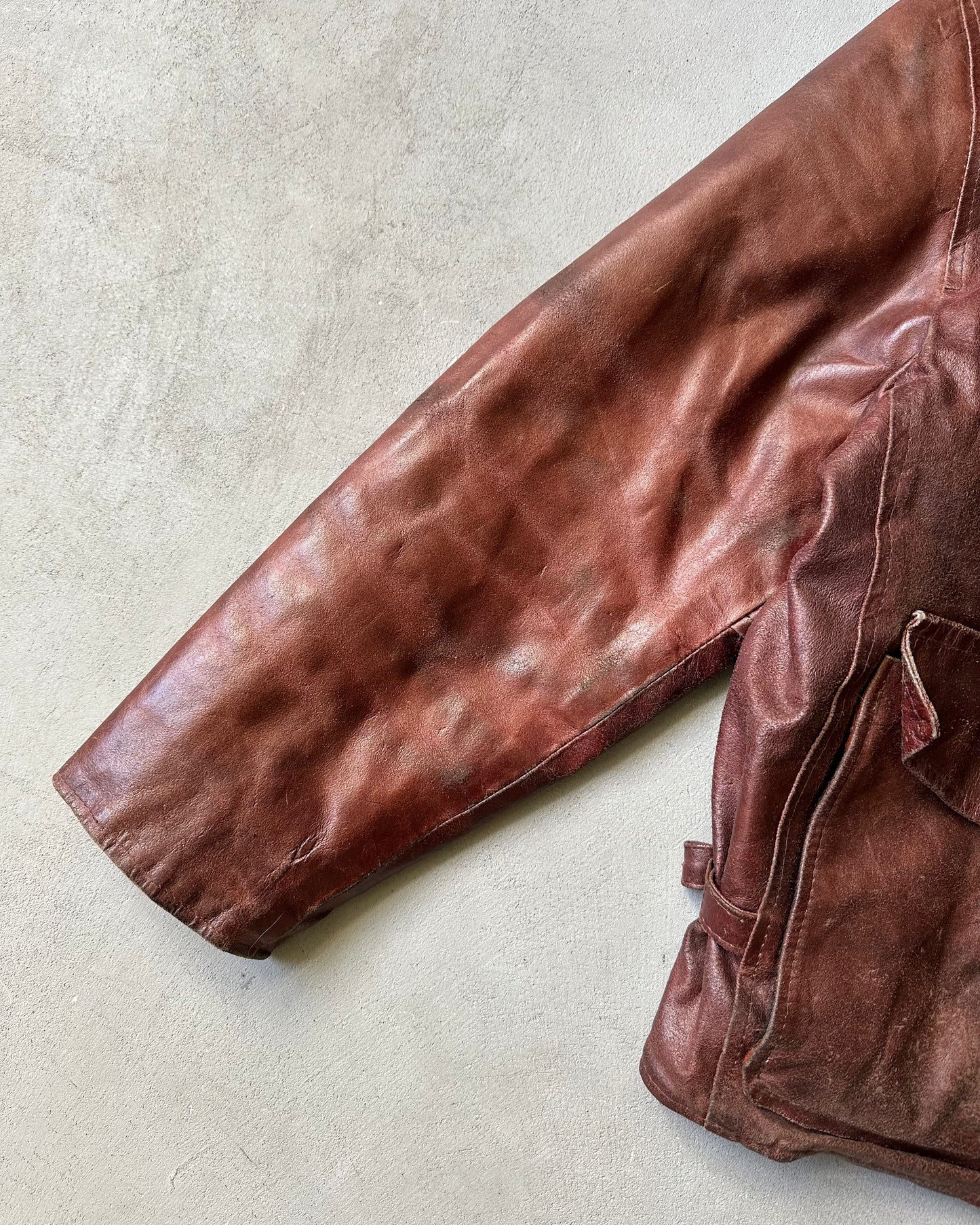 Années 80 - Blouson en cuir bordeaux vieilli - T.M.