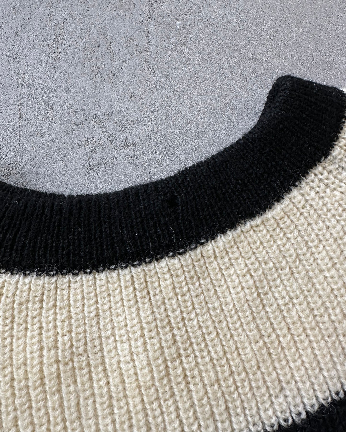 1970s - Black/White Striped Sweater - L