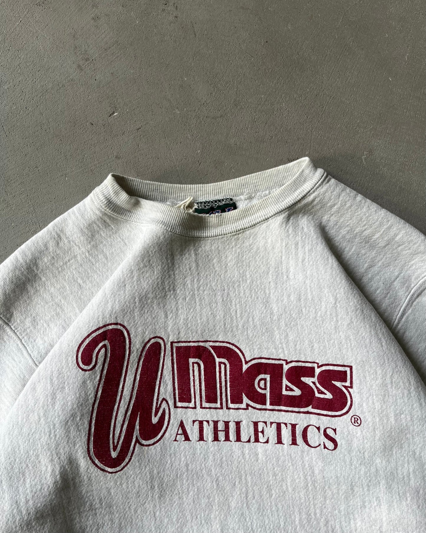 Années 90 - Sweat-shirt ras du cou U Mass gris cendré vieilli - XL