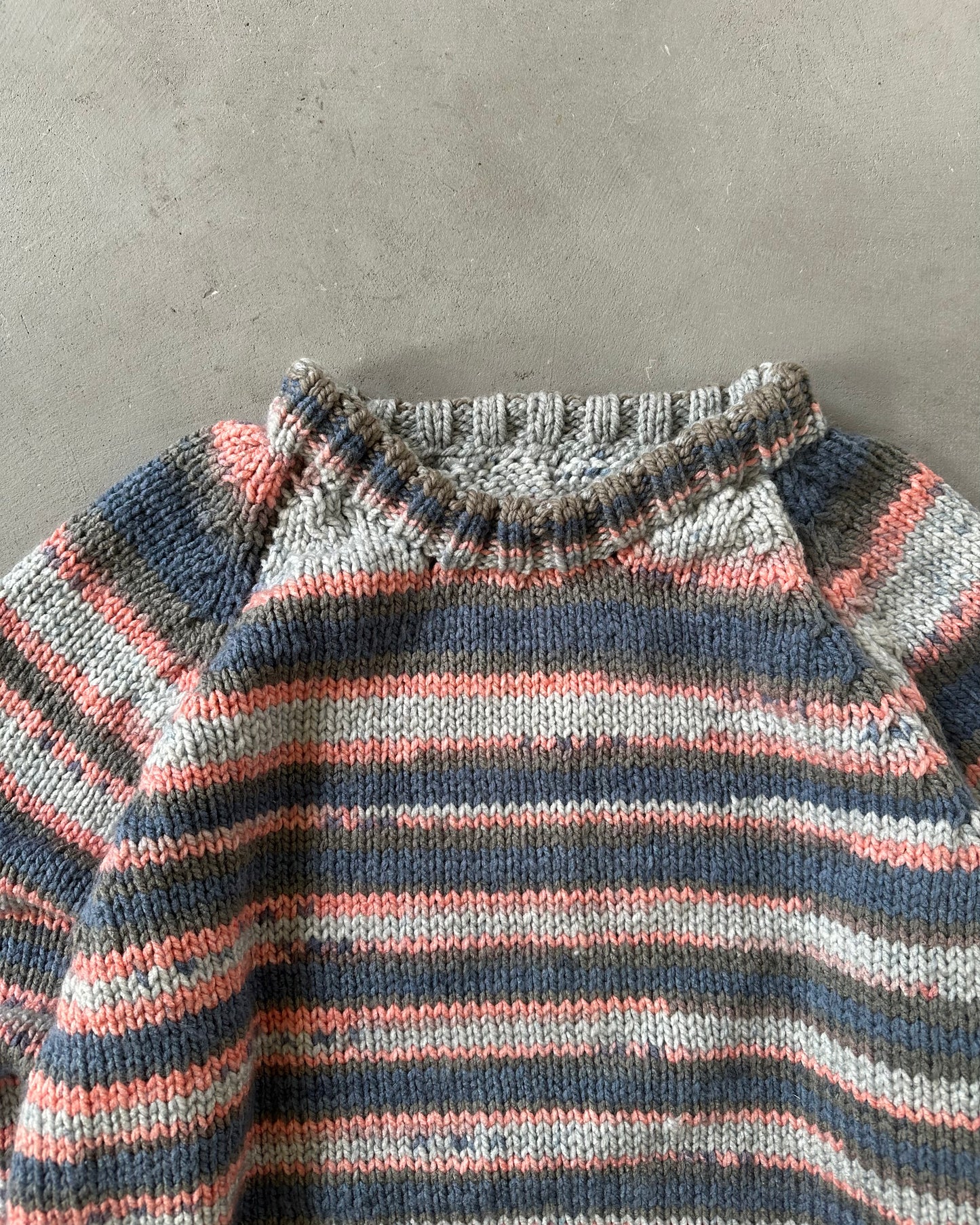 Années 80 - Pull tricoté main rayé bleu/rose - XL