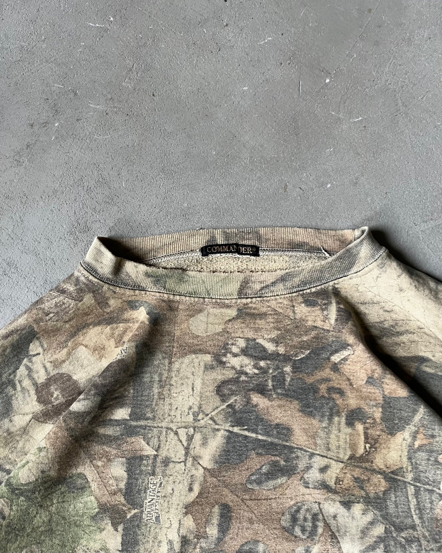 1990s - Distressed Light Camo Crewneck - XXL