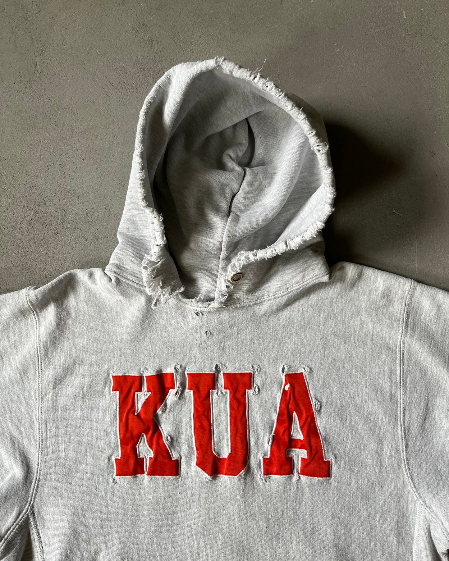 1990s - Distressed Ash Grey KUA Champion RW Hoodie - M