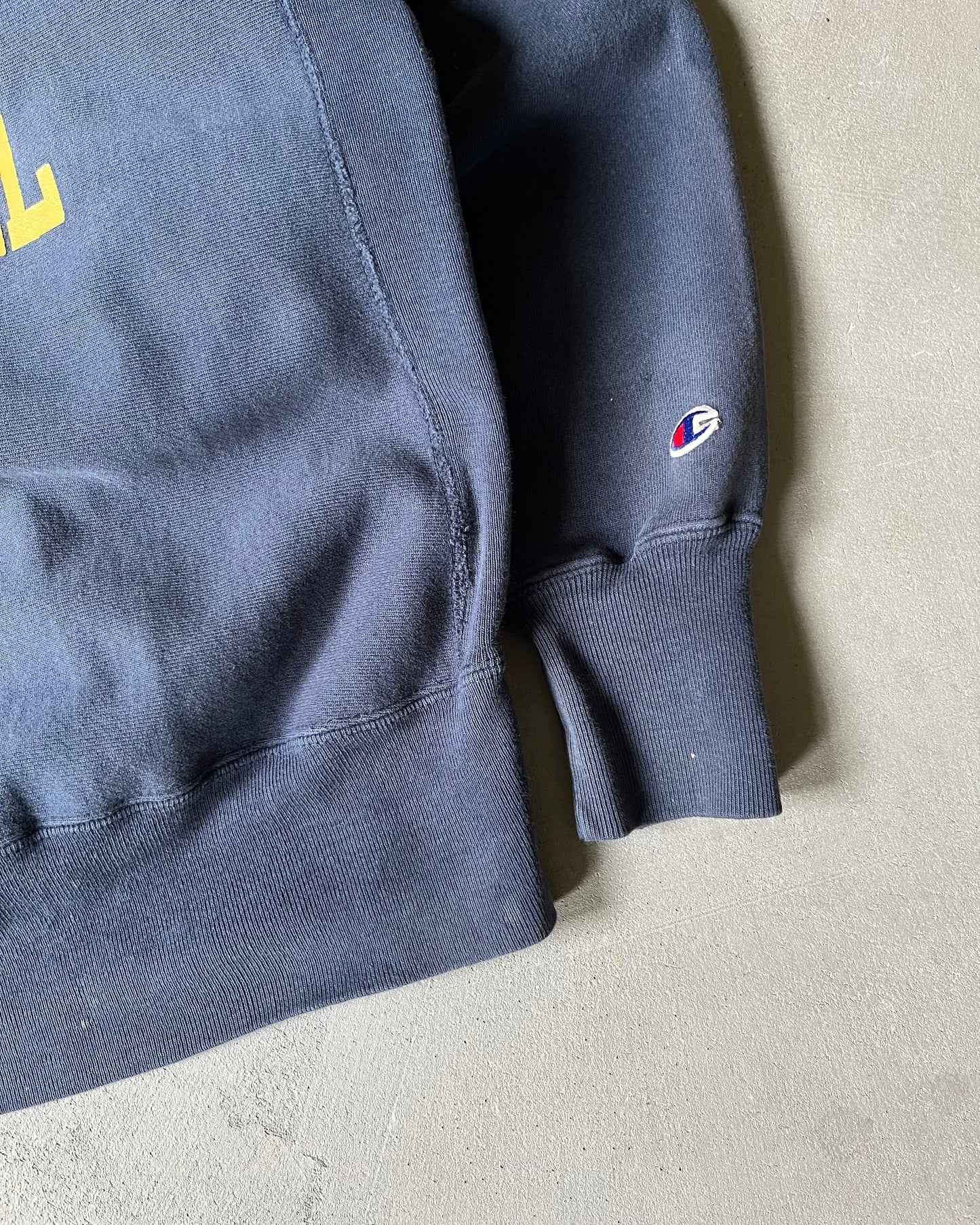 1990s - Distressed Navy Notre Dame Champion RW Crewneck - M