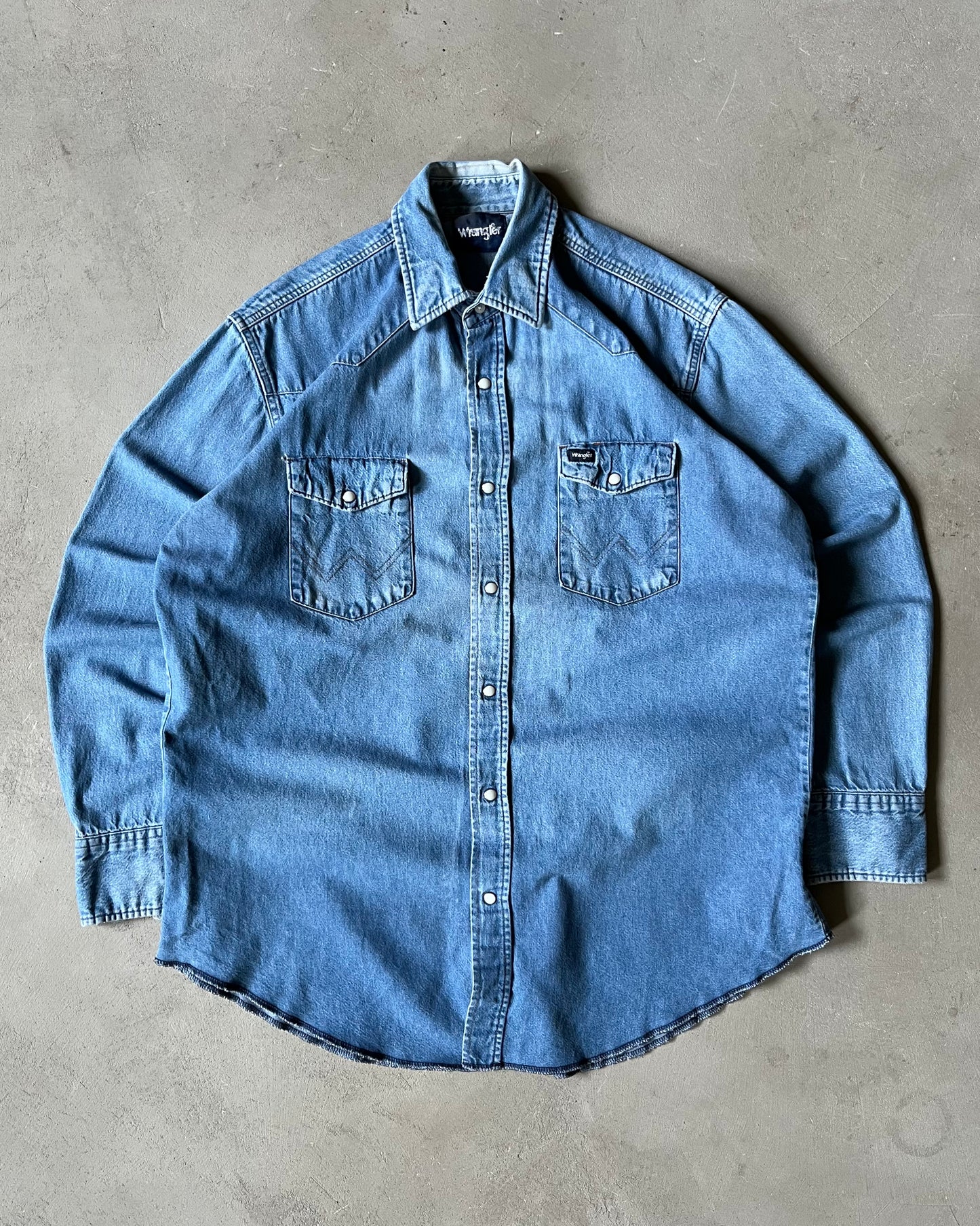 2000s - Distressed Wrangler Denim Shirt - XLT