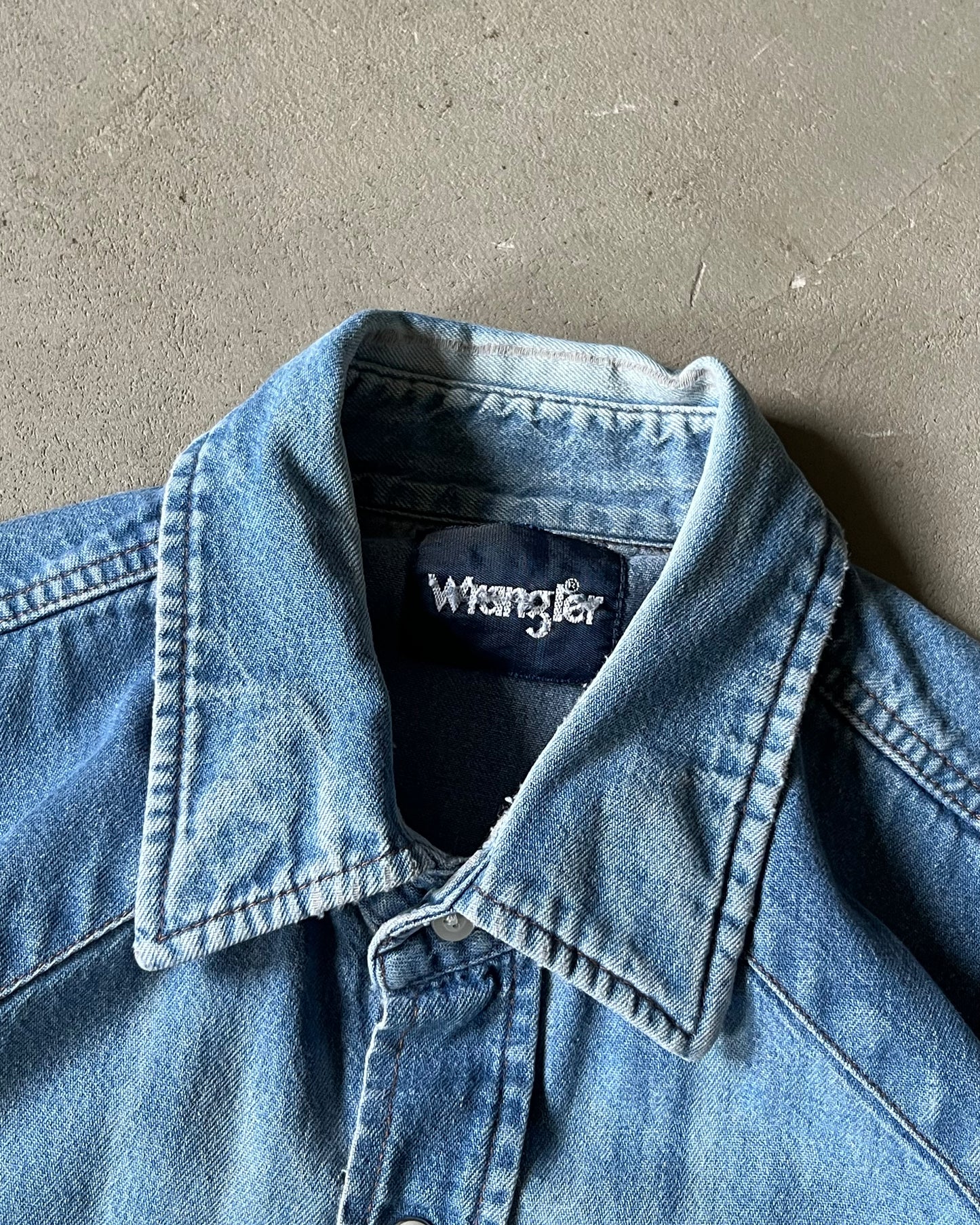 2000s - Distressed Wrangler Denim Shirt - XLT