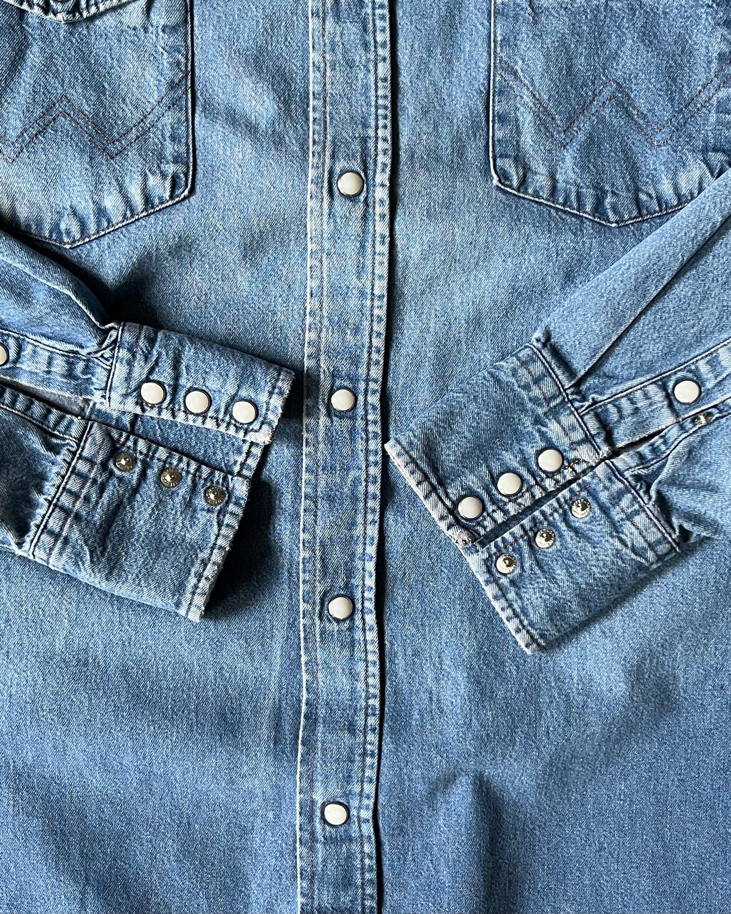 2000s - Distressed Wrangler Denim Shirt - XLT
