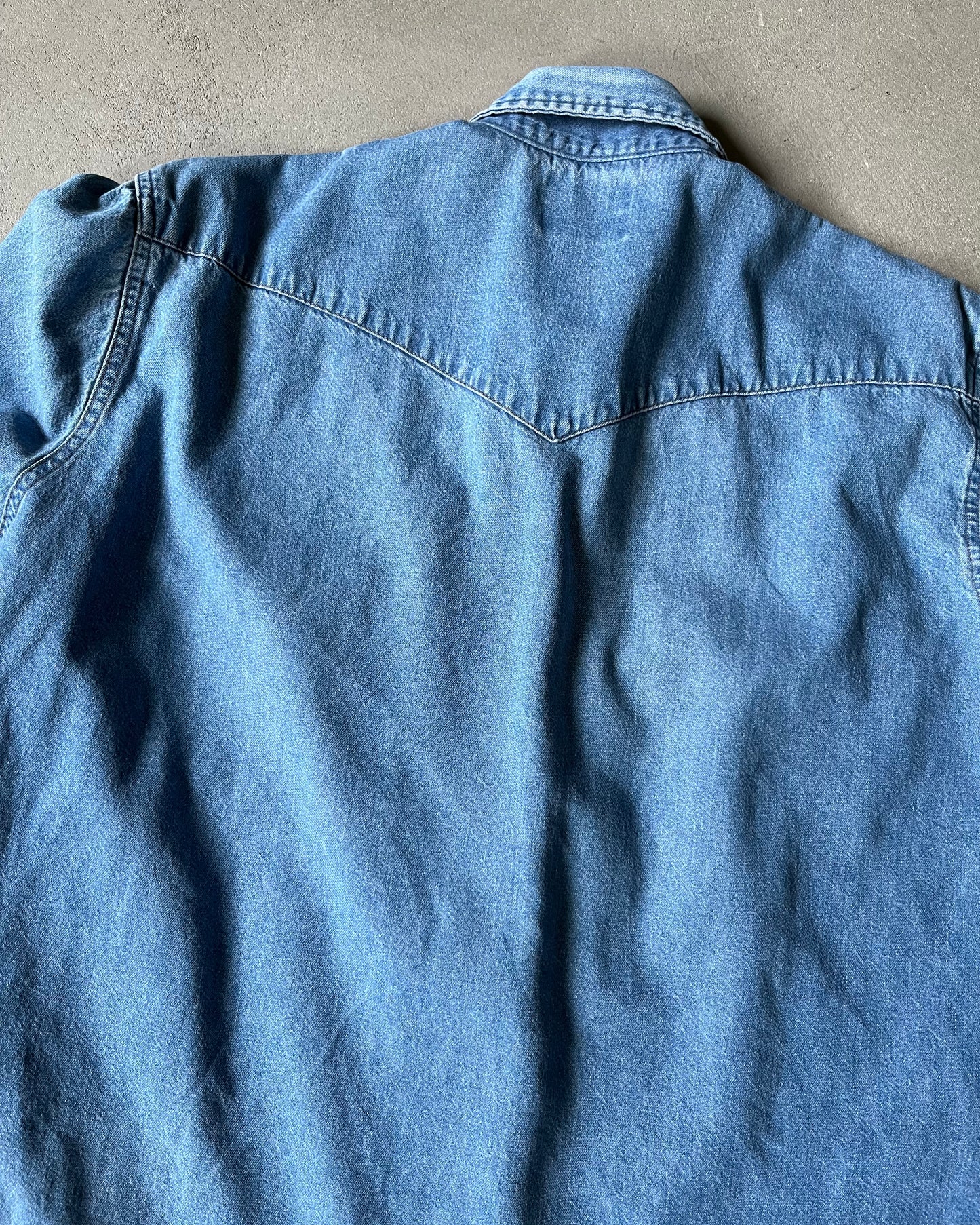 2000s - Distressed Wrangler Denim Shirt - XLT