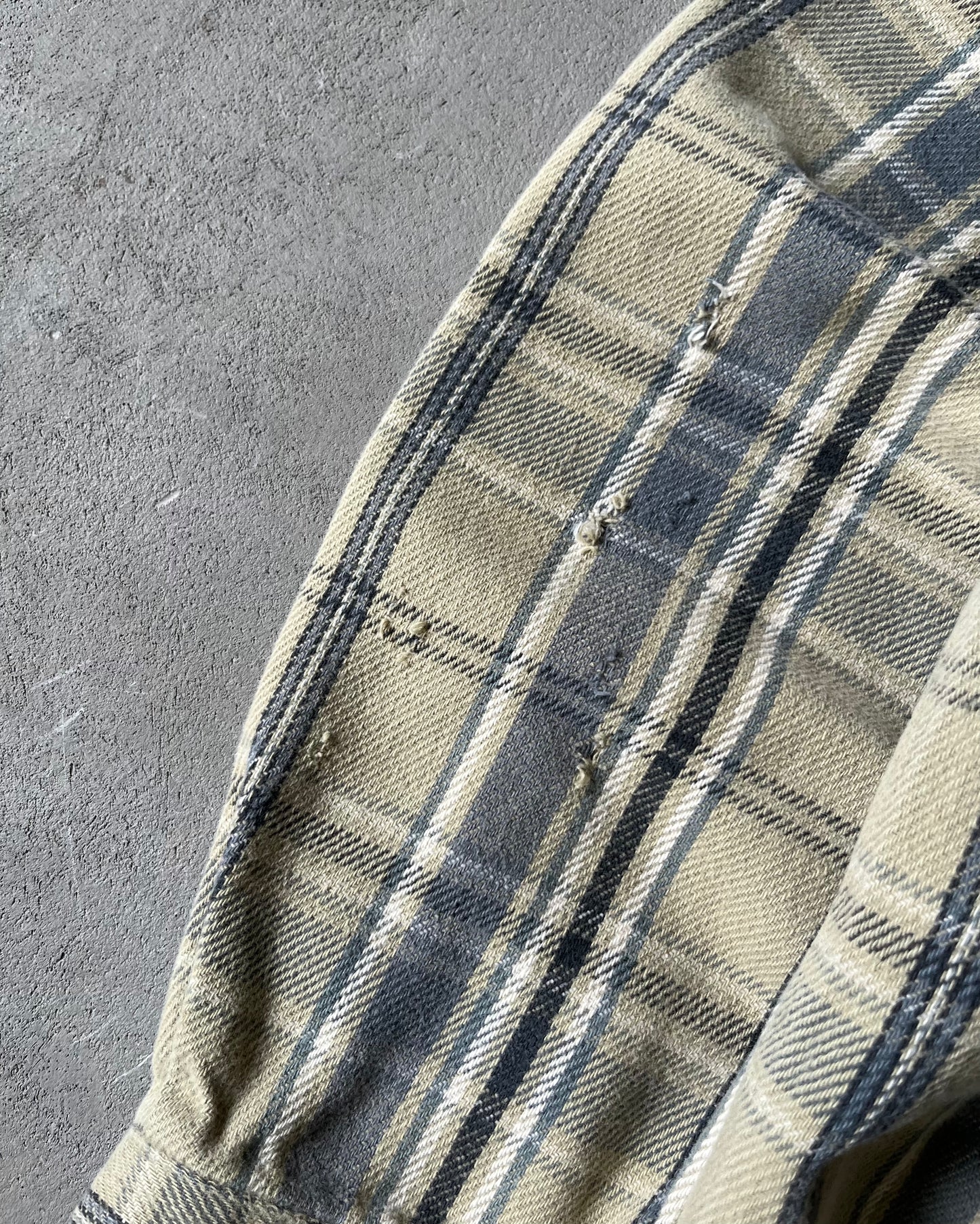 1990s - Tan/Grey Carhartt Plaid Flannel - M