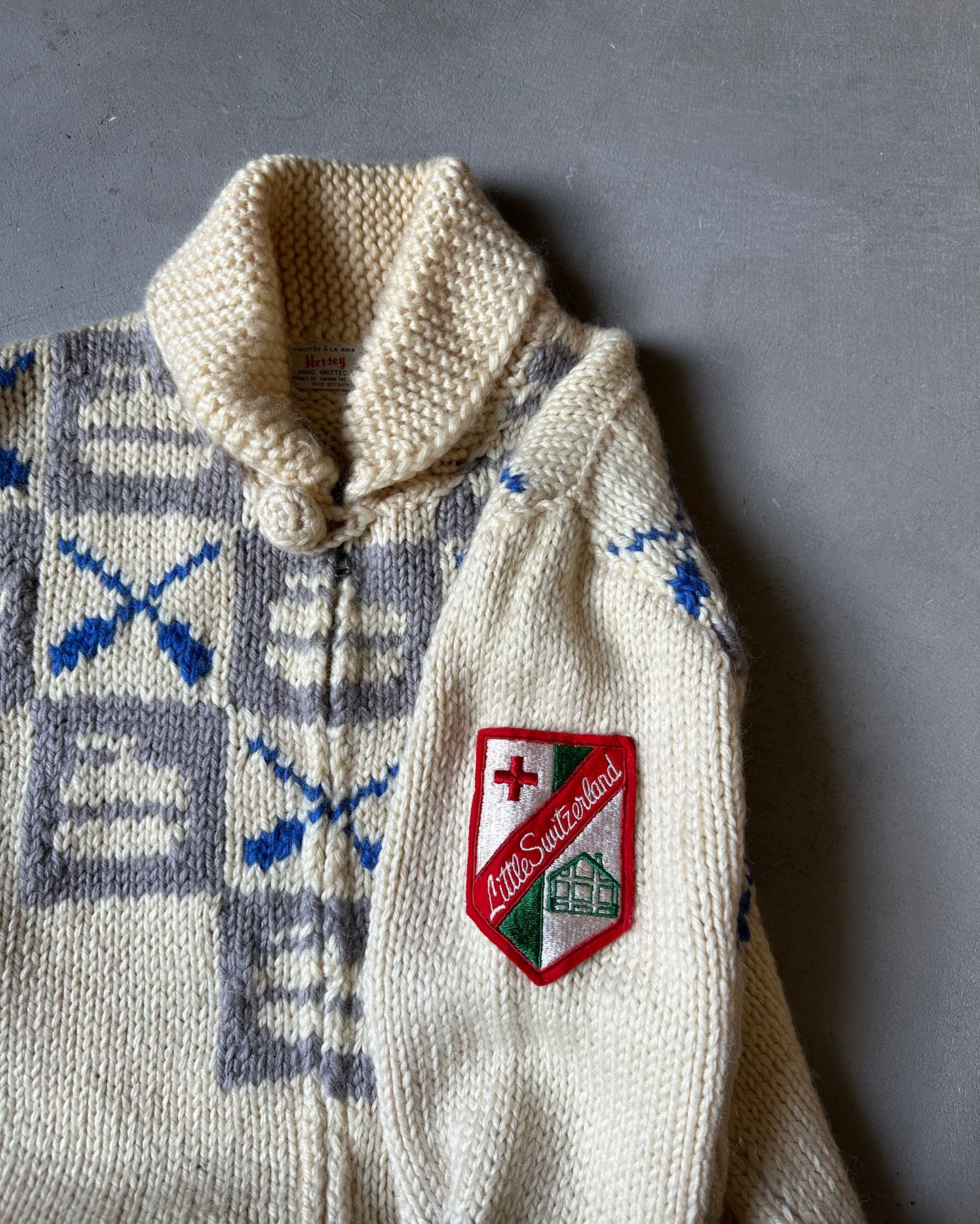 Années 1970 - Pull Cowichan beige frisé - L