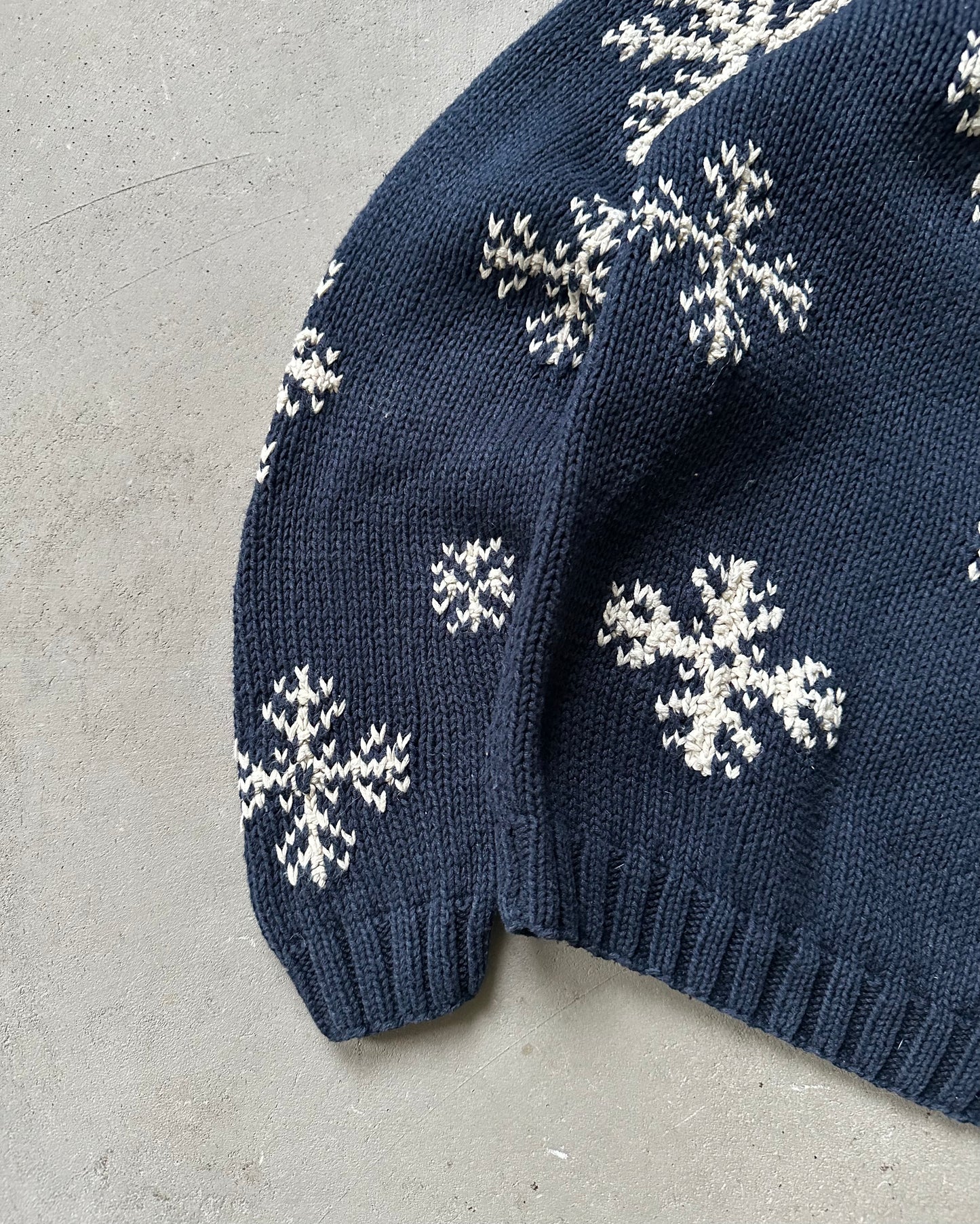 2000s - Navy Eddie Bauer Snowflakes Rollneck Sweater - (W)S
