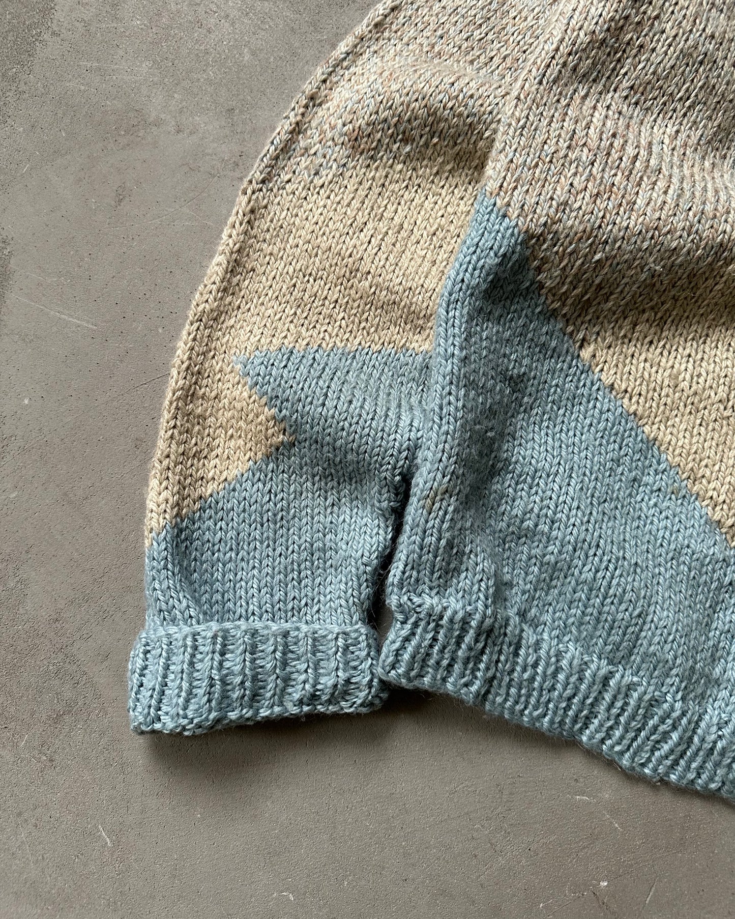 Années 1980 - Cardigan en laine tricoté main beige/bleu - XXL