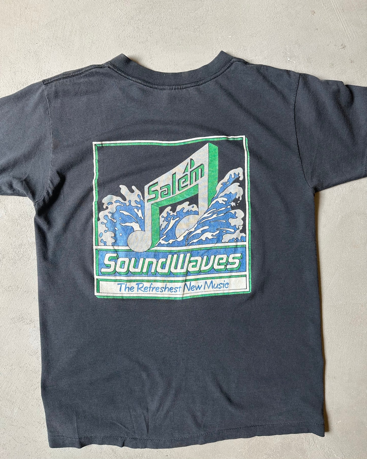 1990s - Faded Black Salem Soundwaves T-Shirt - S/M