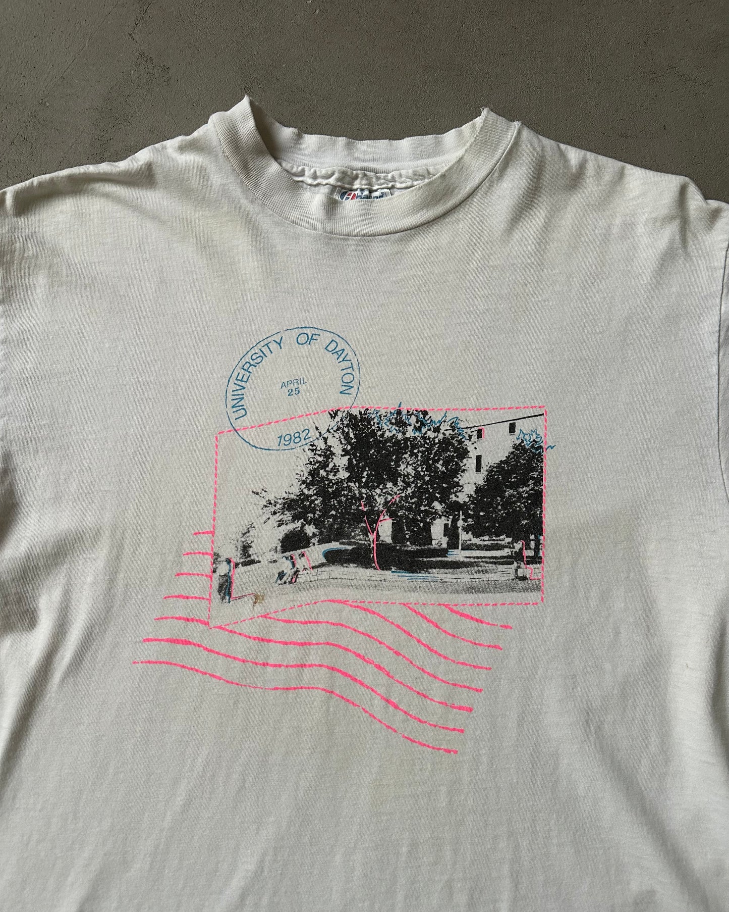 Années 1980 - T-shirt blanc Université de Dayton - Taille M