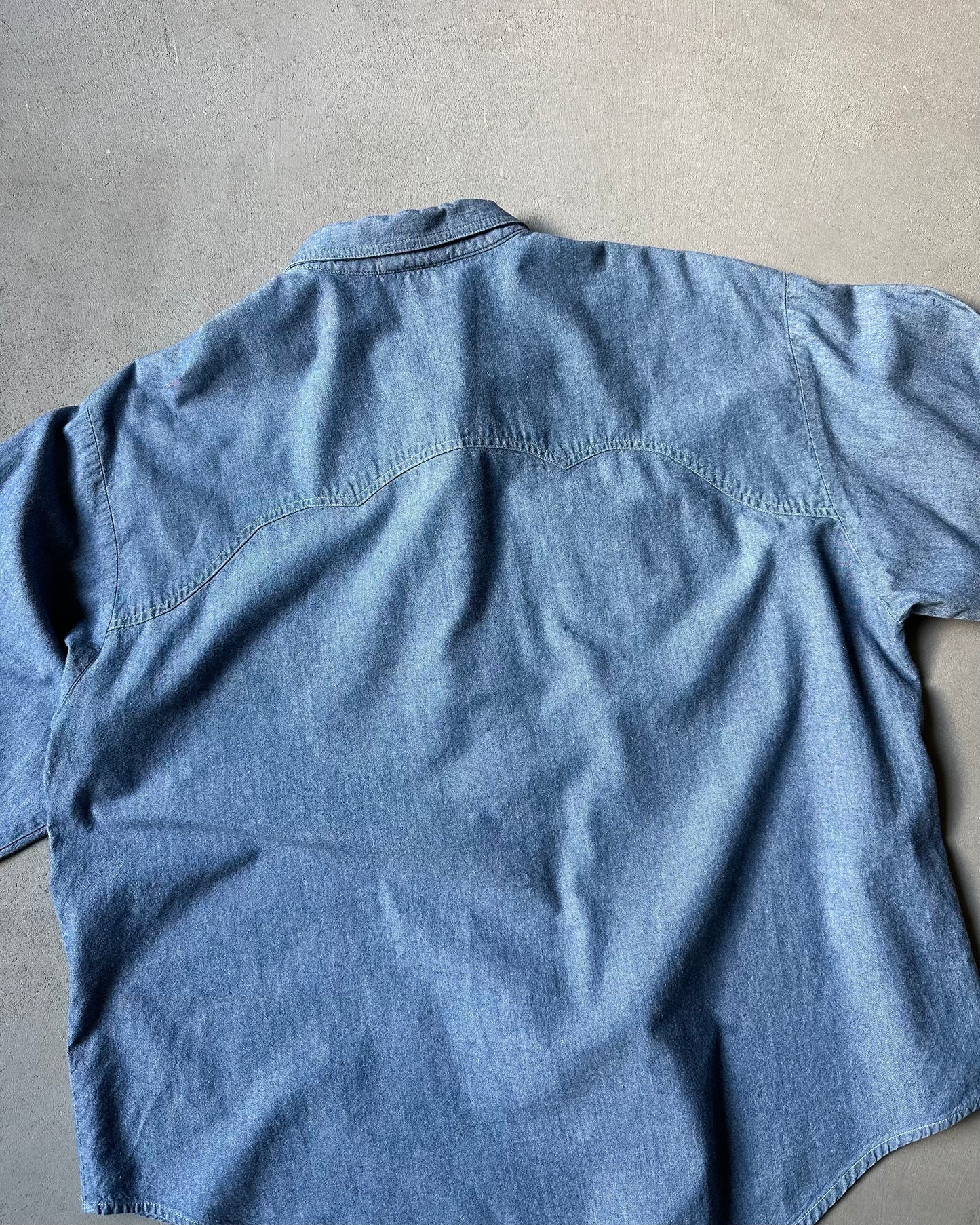 1980s - Blue Chambray Pearl Snap Shirt - (W)XL