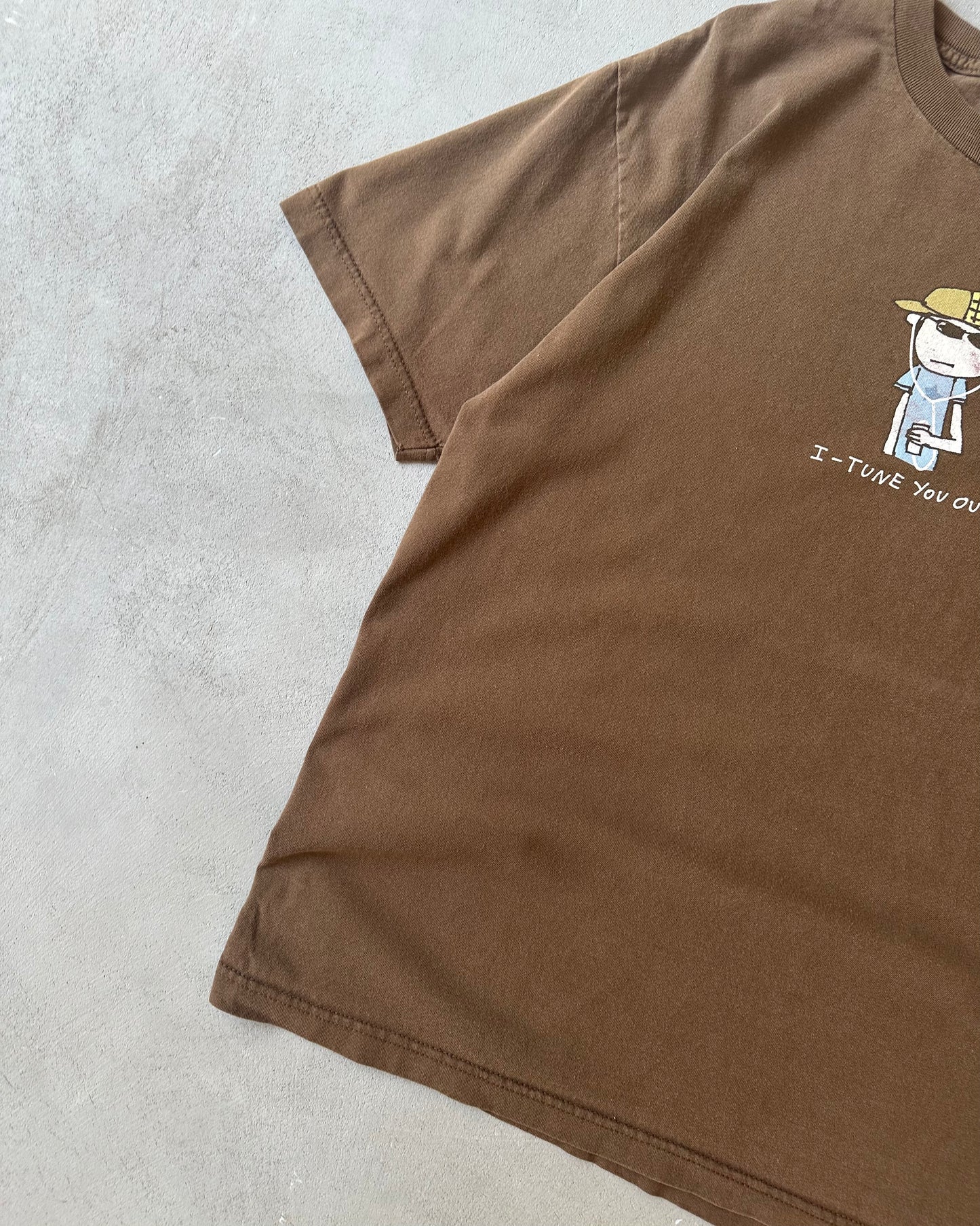 2000s - Brown I-Tune You Out T-Shirt - L