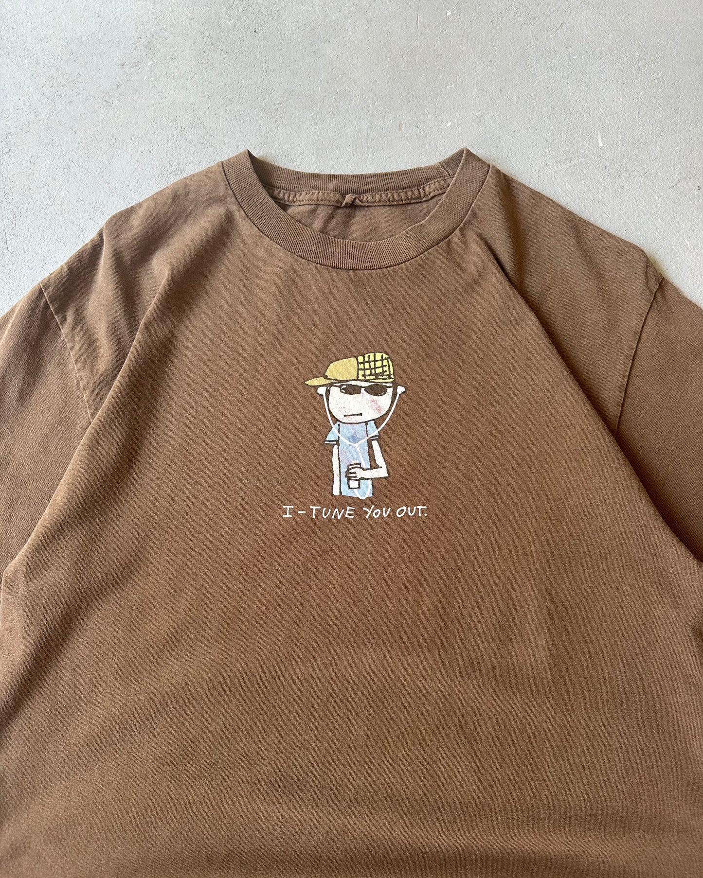2000s - Brown I-Tune You Out T-Shirt - L