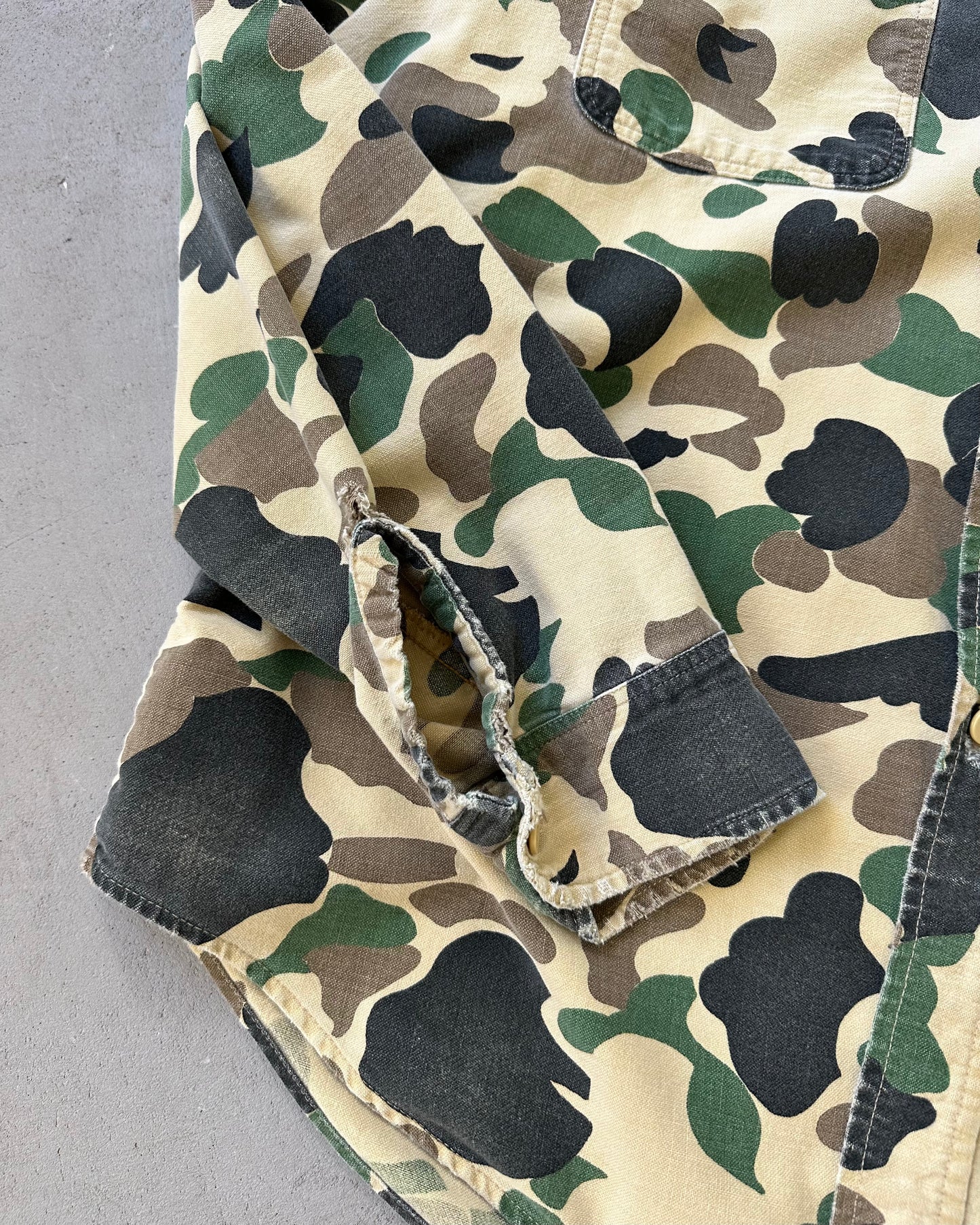 1990s - Distressed Camo Prentiss Shirt - L