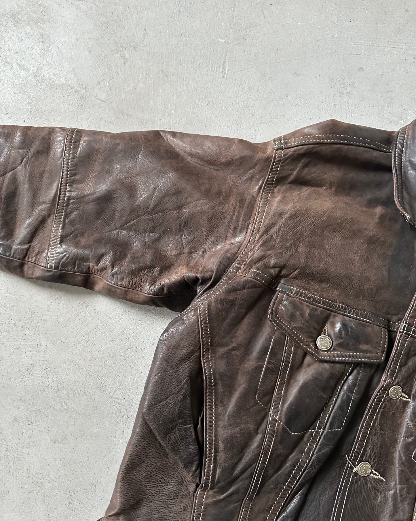 Années 90 - Blouson style "Trucker" en cuir marron délavé - T. S/M